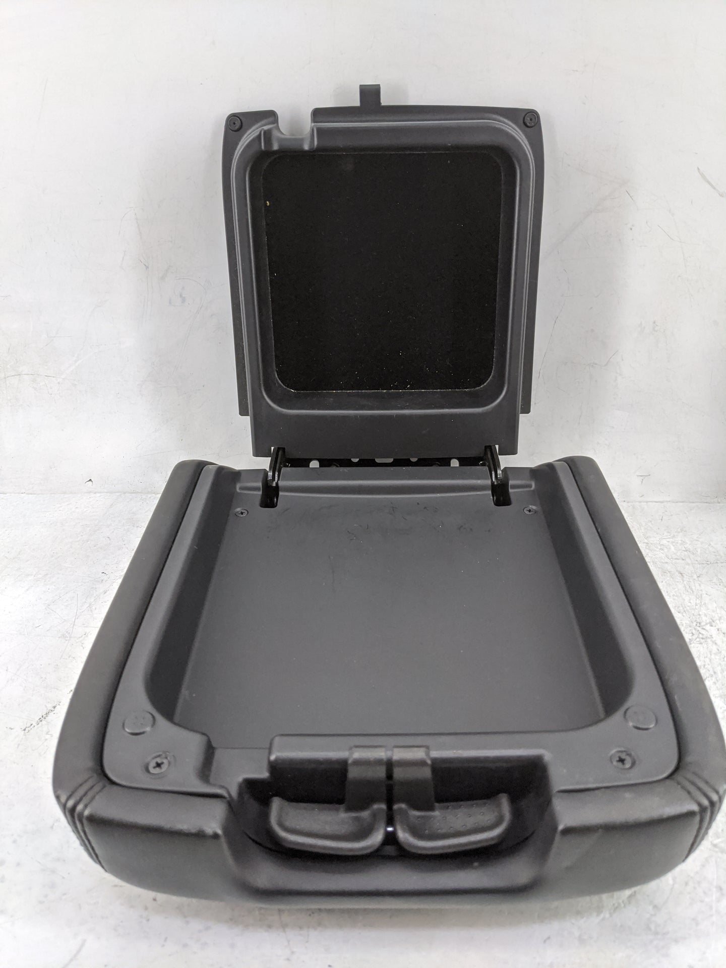 2015 Infiniti Qx60 Center Console Armrest Cover Lid P/N:96920 9NB0A P42J Fits OEM Used Auto Parts - Oemusedautoparts1.com