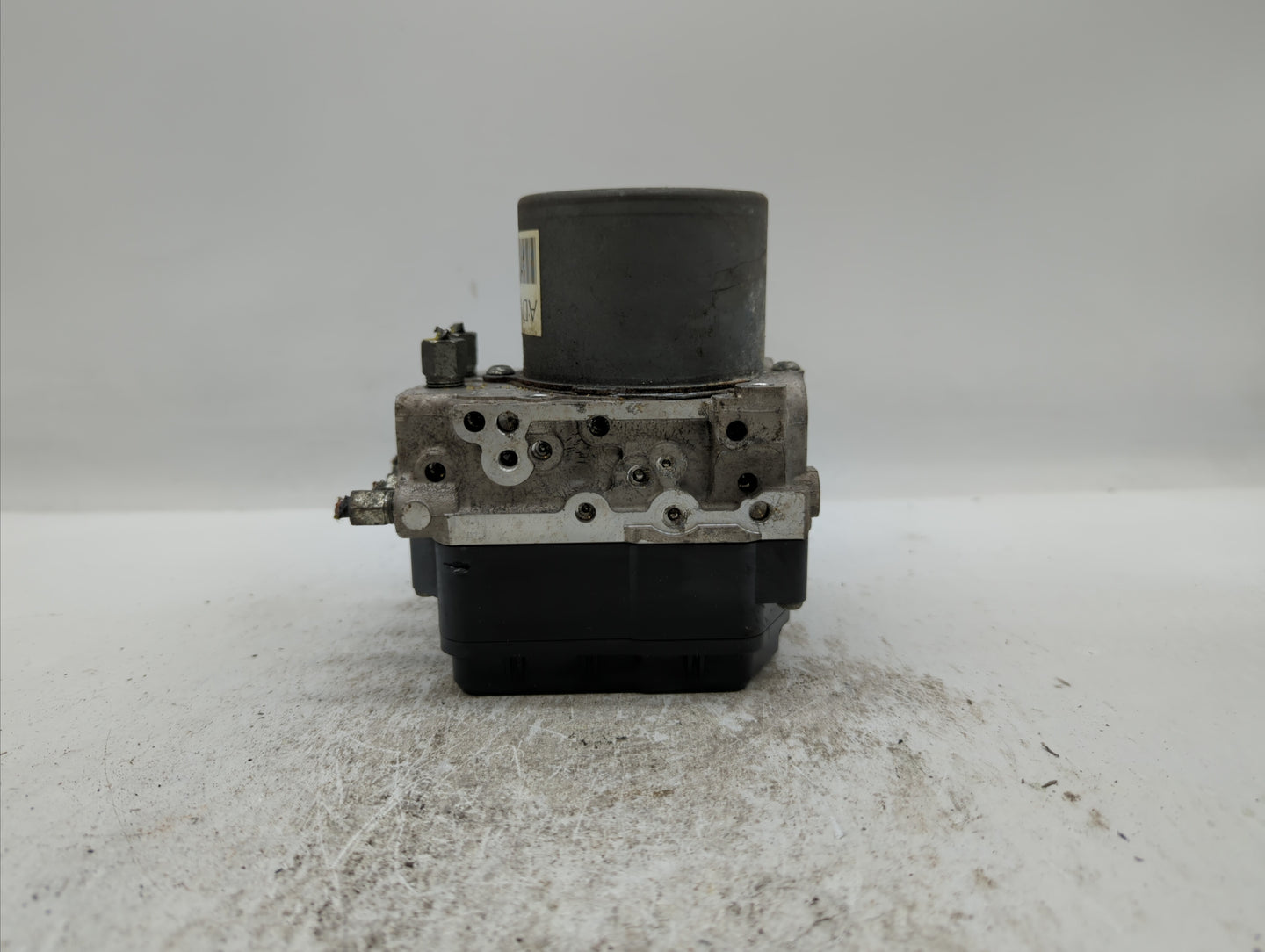 2015 Infiniti Qx60 ABS Pump Control Module Replacement P/N:47660 9NB0A Fits OEM Used Auto Parts - Oemusedautoparts1.com