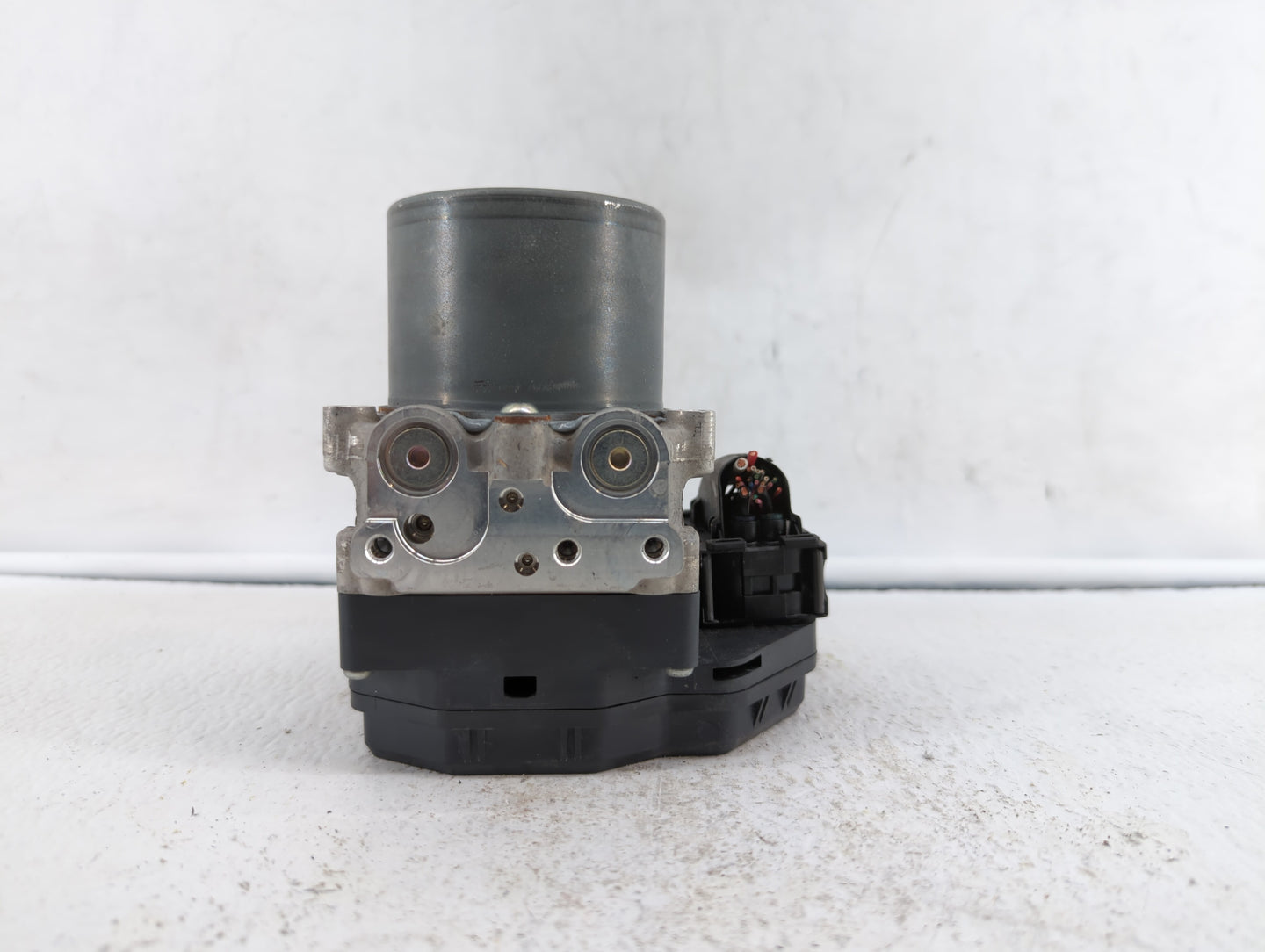 2015 Infiniti Qx60 ABS Pump Control Module Replacement P/N:476609ND0A 47660 9ND0A Fits OEM Used Auto Parts - Oemusedautopart
