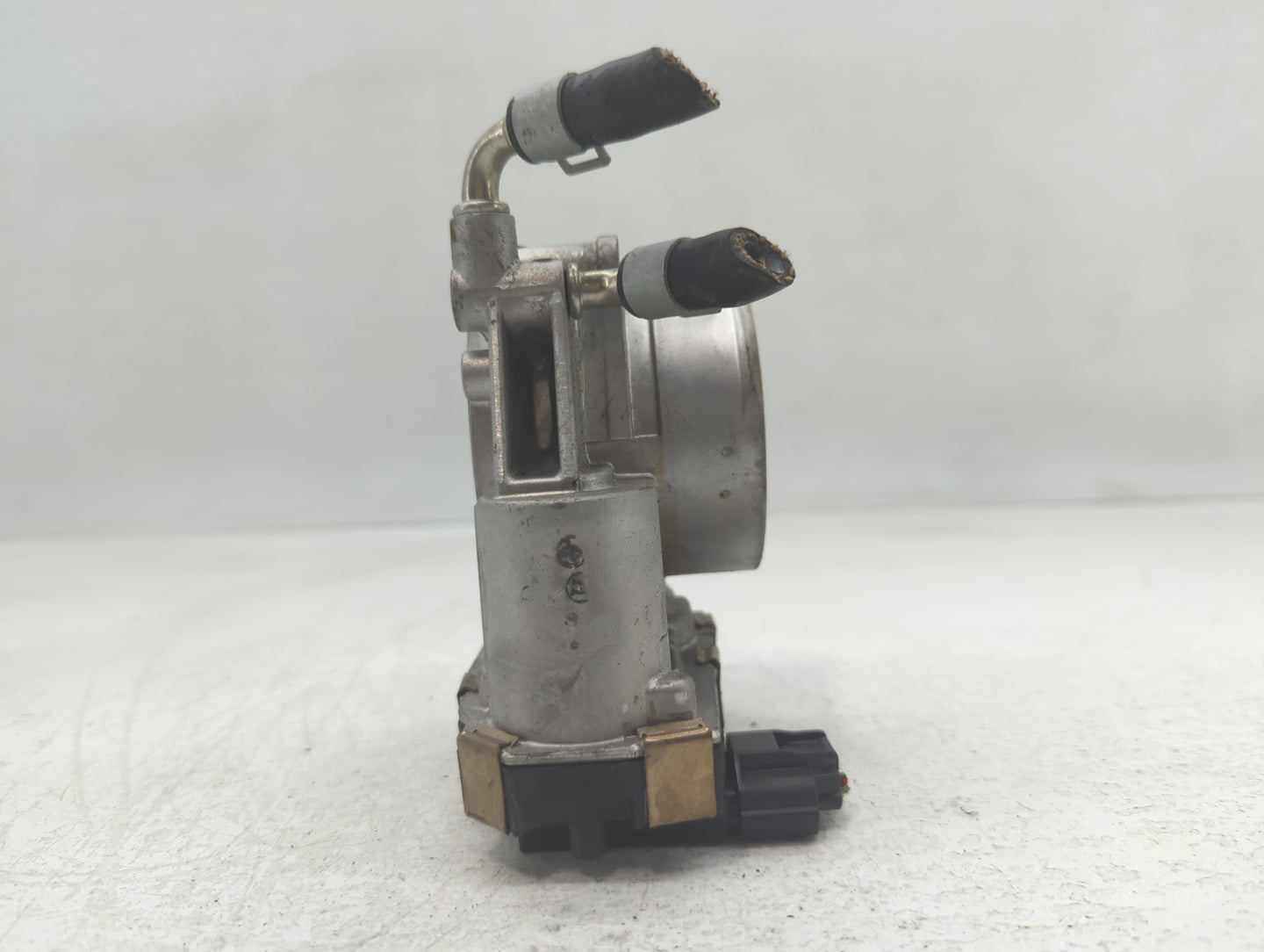 2015-2016 Infiniti Qx60 Throttle Body P/N:4X28 RME70-50 Fits Fits 2015 2016 2017 2018 2019 2020 2021 2022 OEM Used Auto Part
