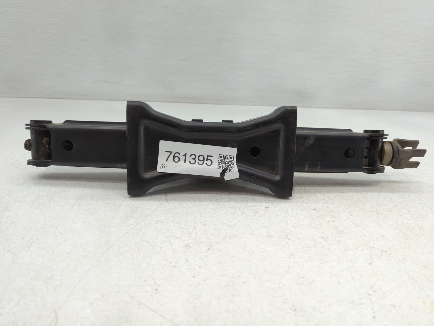 2015 Infiniti Qx60 Spare Scissor Car Jack - Oemusedautoparts1.com