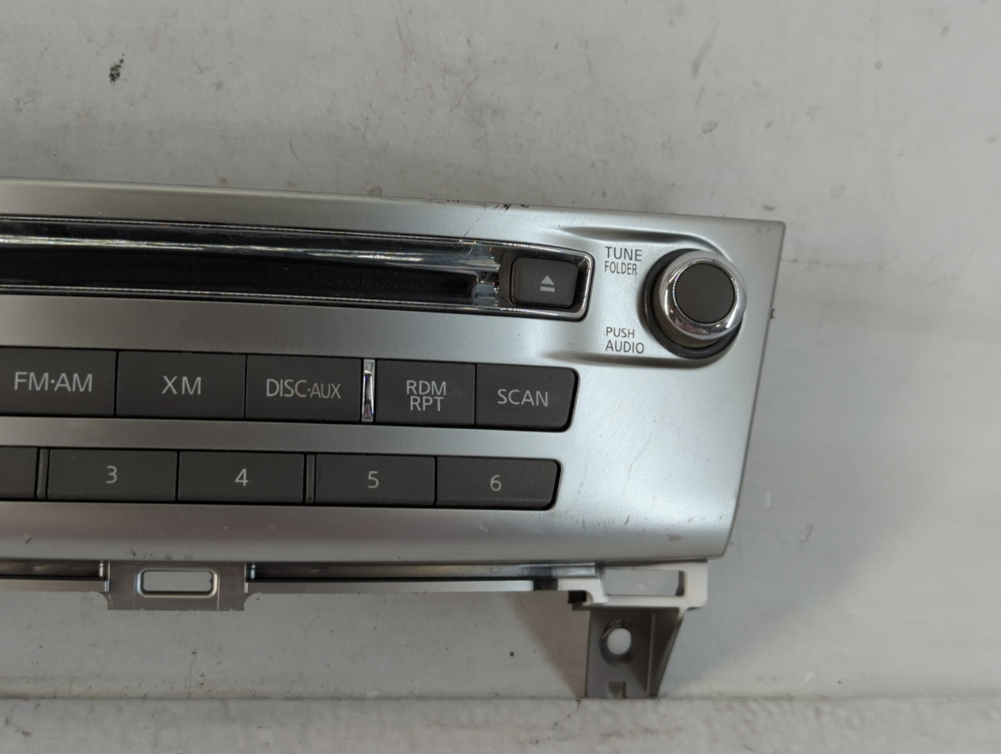 2015-2016 Infiniti Qx60 Radio AM FM Cd Player Receiver Replacement P/N:253913JA0A Fits Fits 2015 2016 OEM Used Auto Parts - 