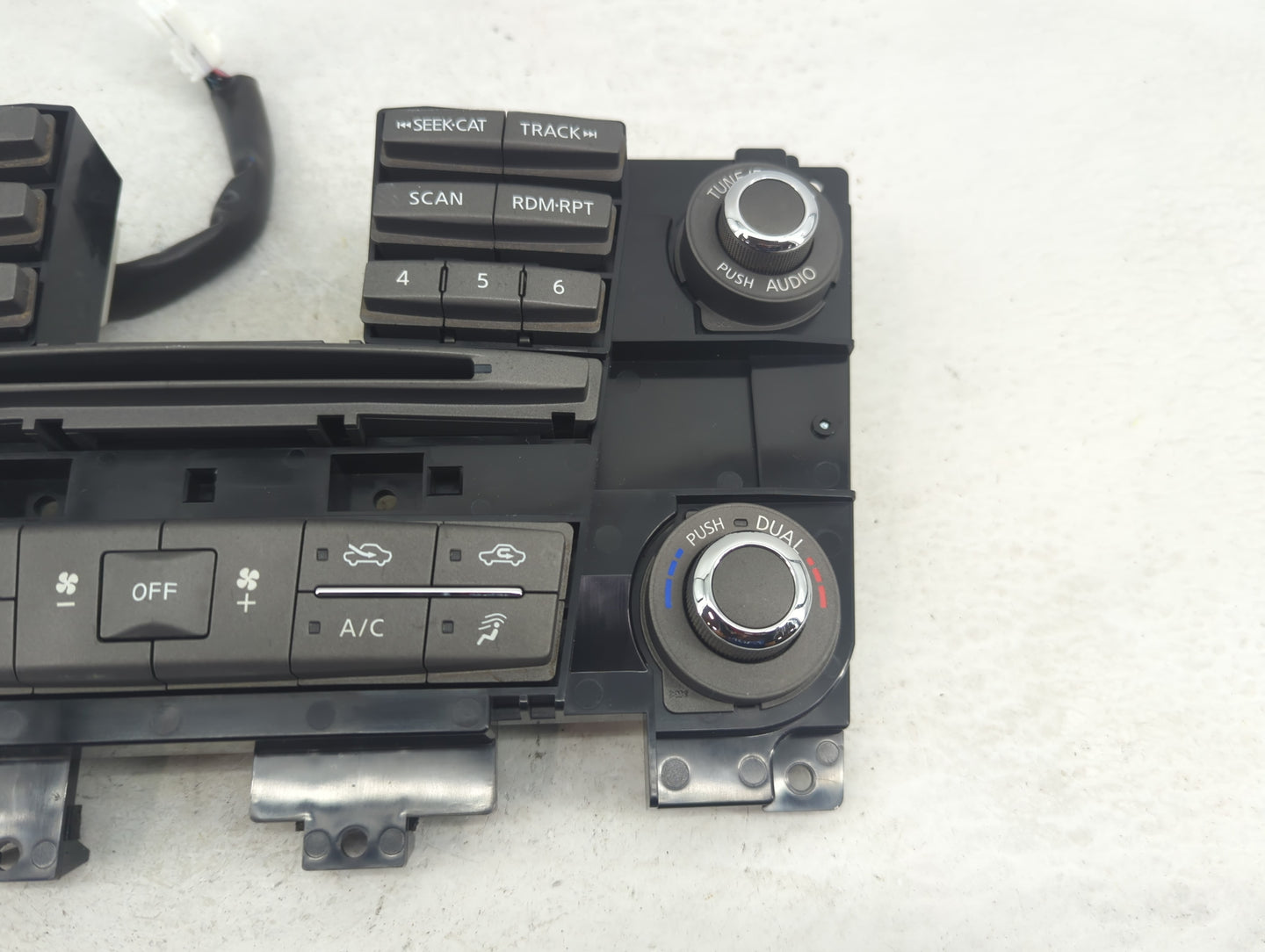 2015 Infiniti Qx80 Radio AM FM Cd Player Receiver Replacement P/N:253911LA5B Fits OEM Used Auto Parts - Oemusedautoparts1.co