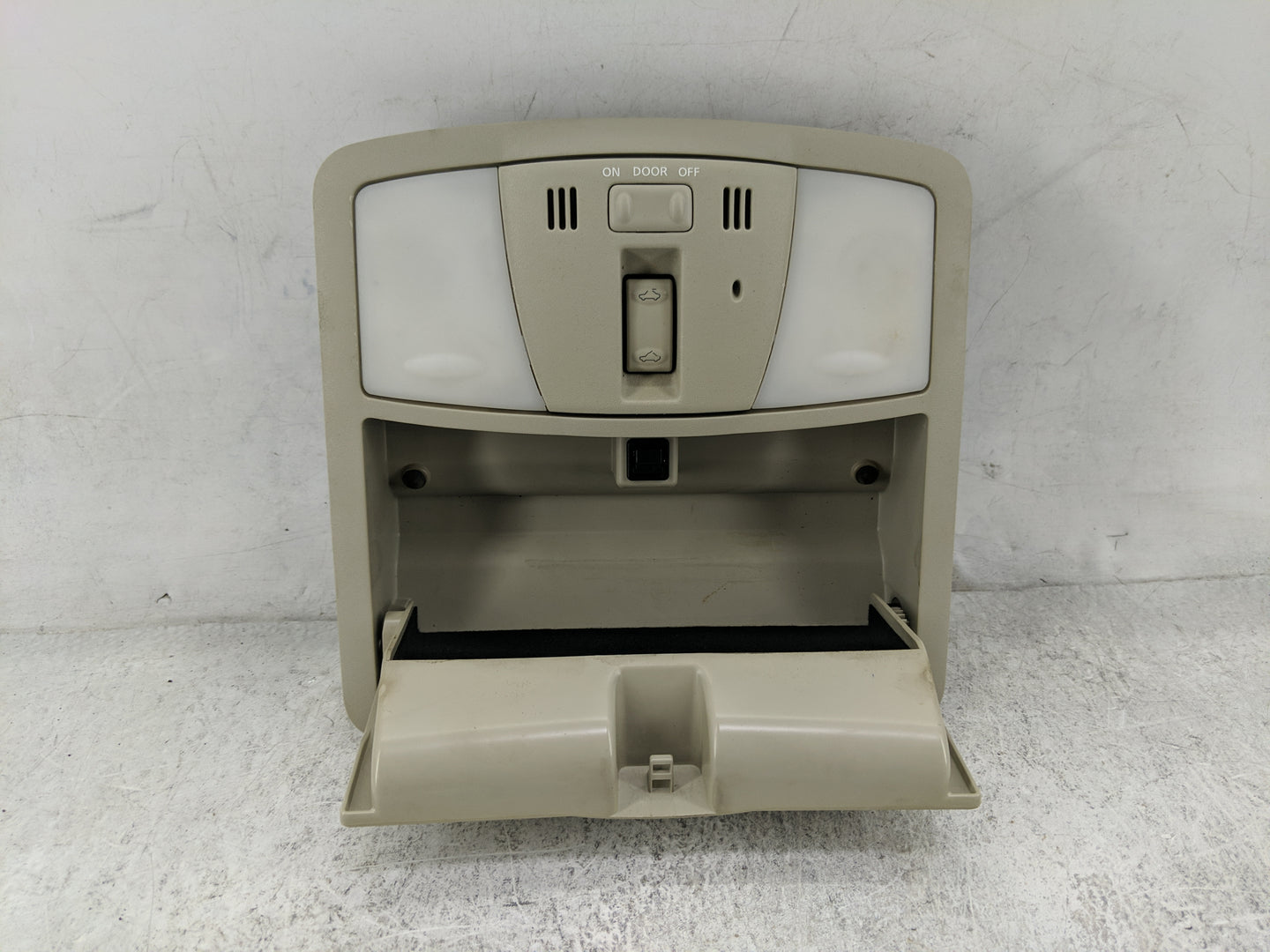 2015 Infiniti Qx80 Overhead Roof Console - Oemusedautoparts1.com