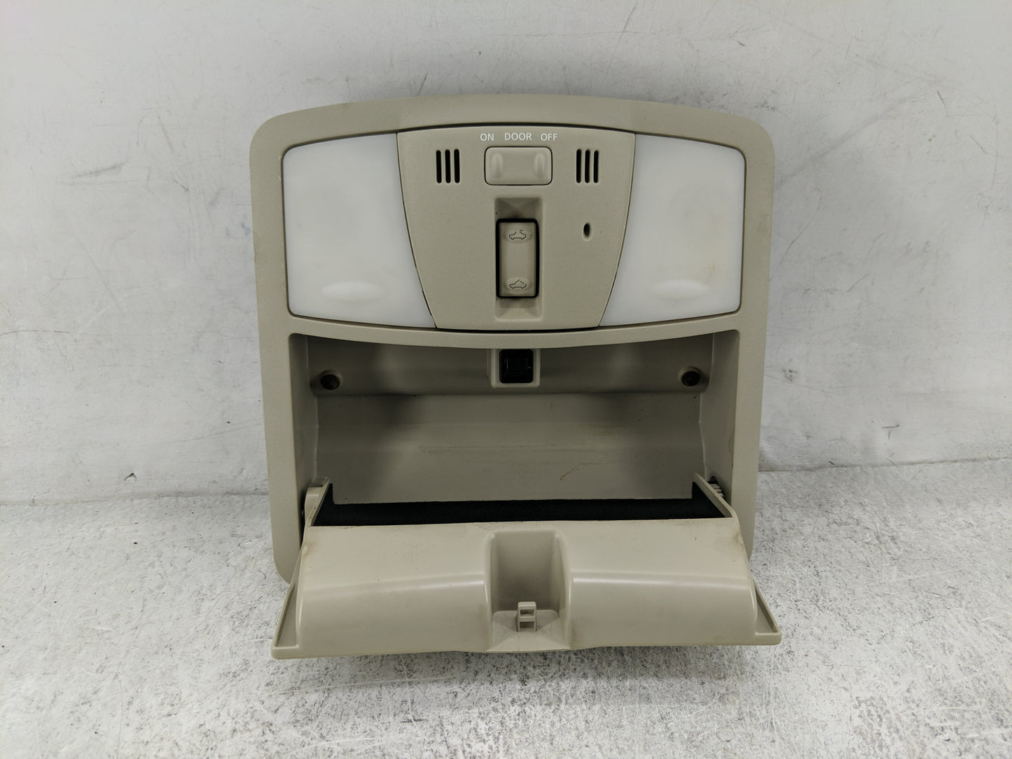 2015 Infiniti Qx80 Overhead Roof Console - Oemusedautoparts1.com