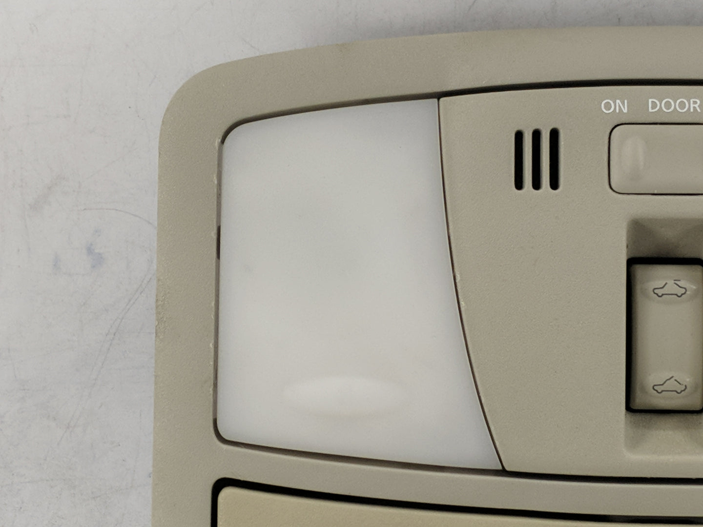 2015 Infiniti Qx80 Overhead Roof Console - Oemusedautoparts1.com