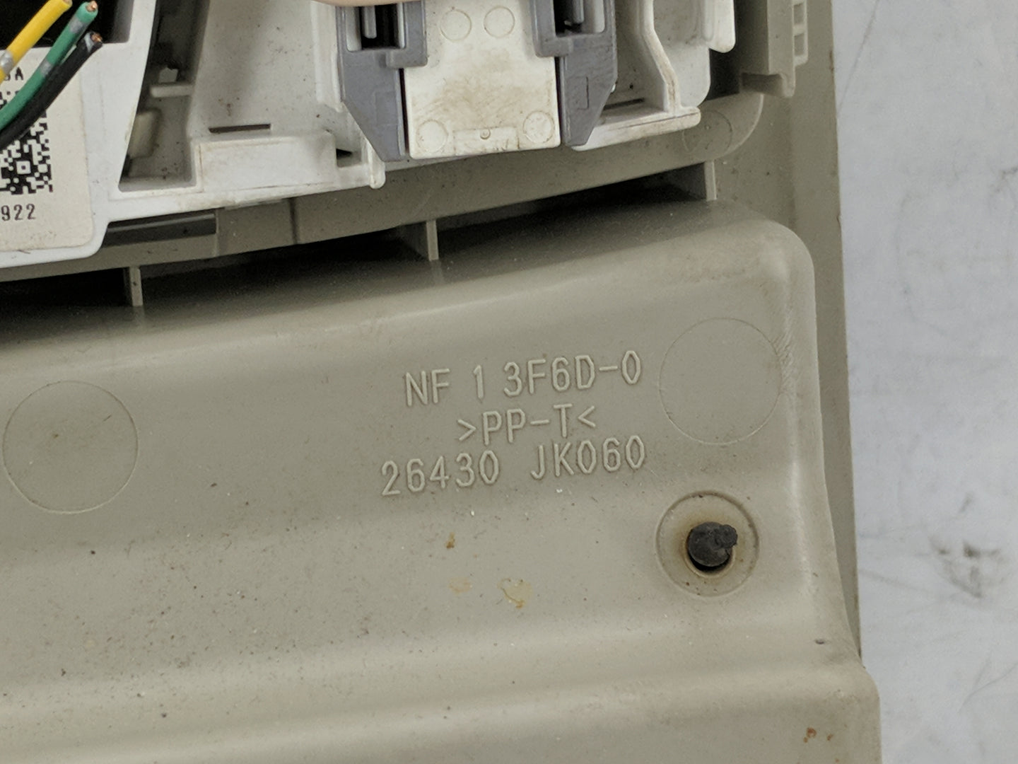 2015 Infiniti Qx80 Overhead Roof Console - Oemusedautoparts1.com