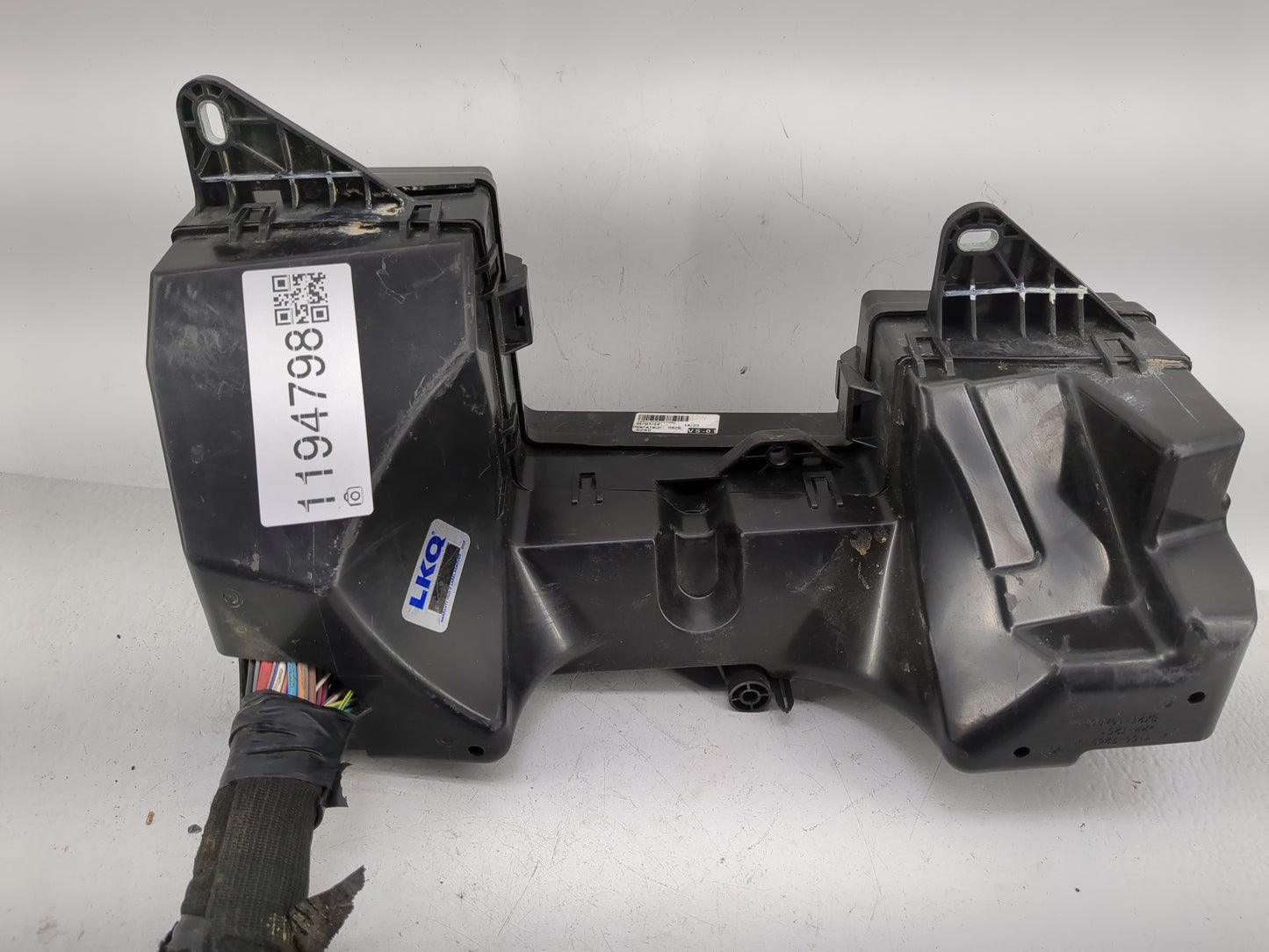 2014-2015 Jaguar Xf Fusebox Fuse Box Panel Relay Module P/N:FX2314290CFC Fits Fits 2014 2015 OEM Used Auto Parts - Oemusedau