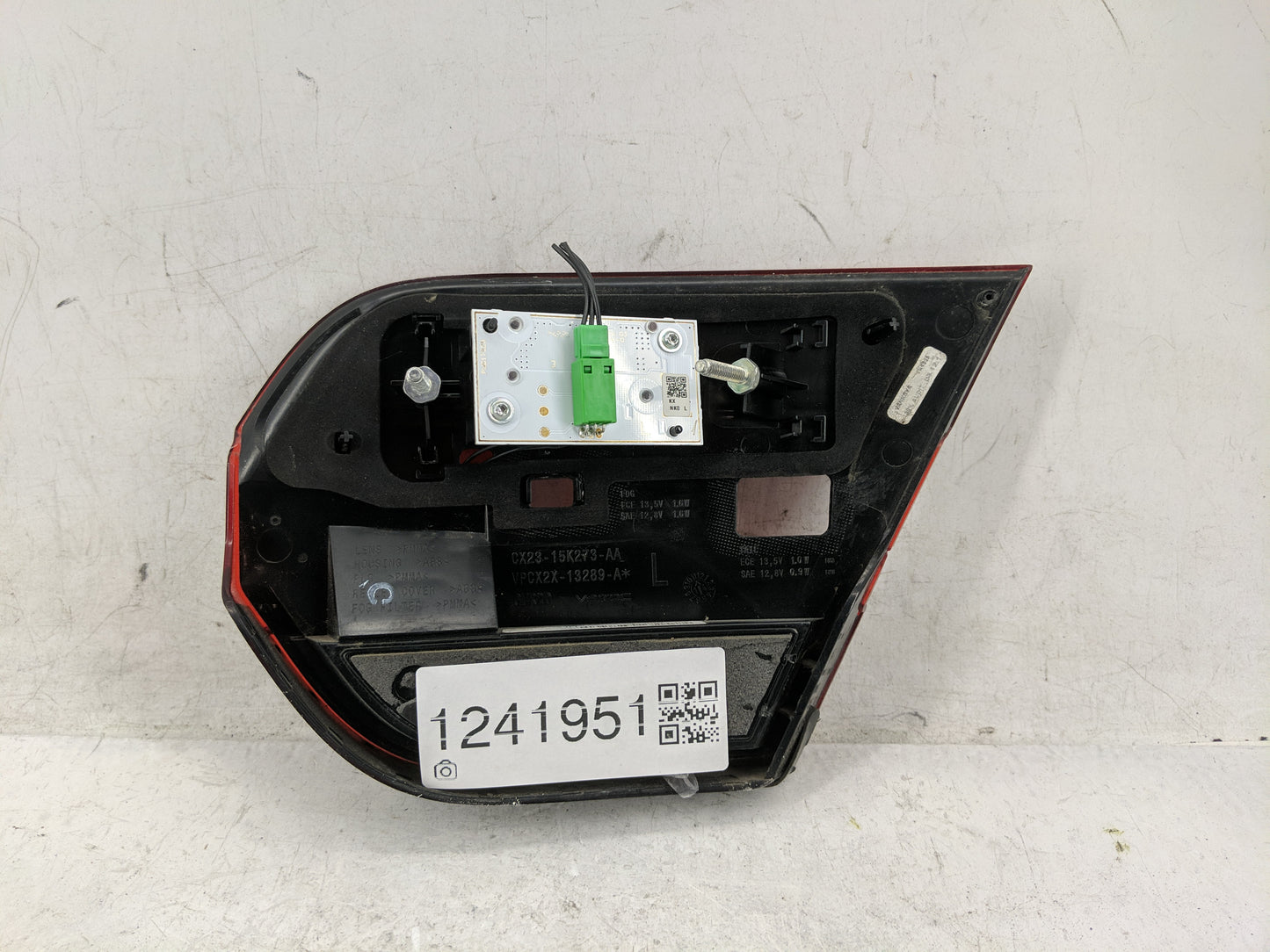 2012-2015 Jaguar Xf Tail Light Assembly Driver Left OEM P/N:VPCX2X-13289-A CX23-13405-AD Fits Fits 2012 2013 2014 2015 OEM U