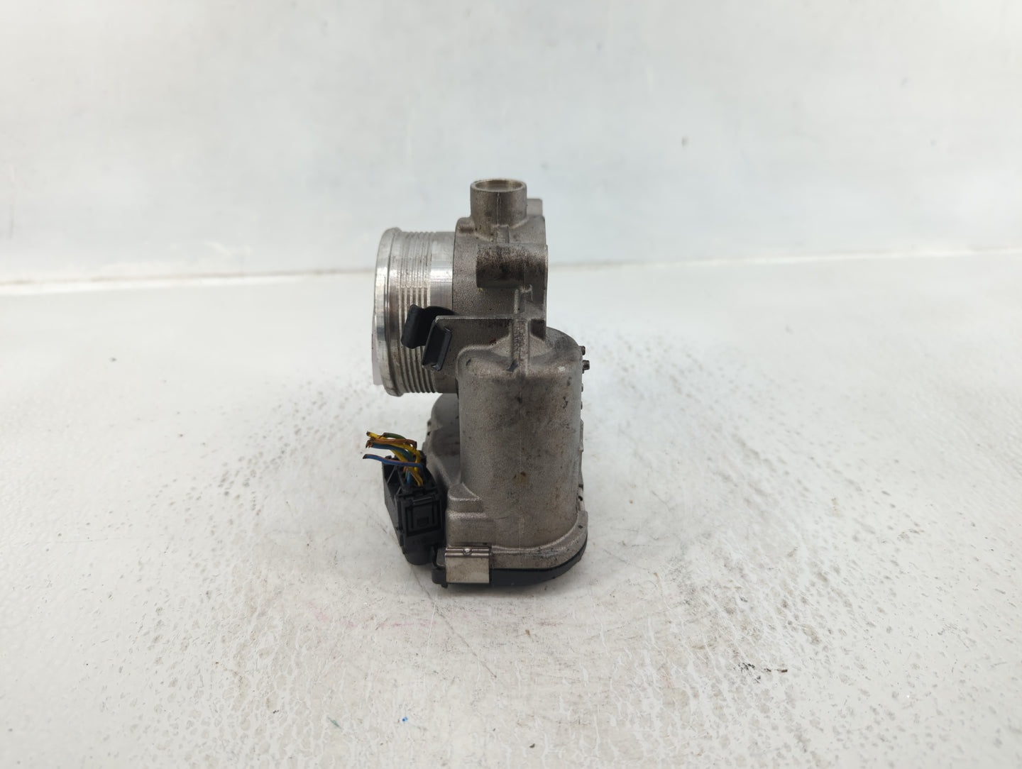 2013-2015 Jaguar Xf Throttle Body P/N:AG9E-9F991-AA Fits Fits 2013 2014 2015 2017 OEM Used Auto Parts - Oemusedautoparts1.co