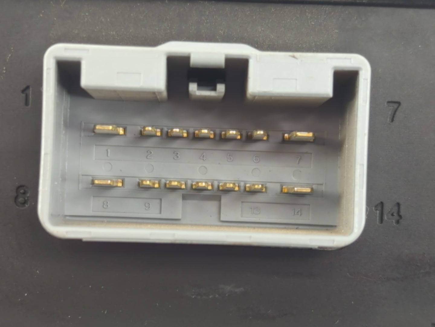 2013-2015 Jaguar Xf Chassis Control Module Ccm Bcm Body Control - Oemusedautoparts1.com
