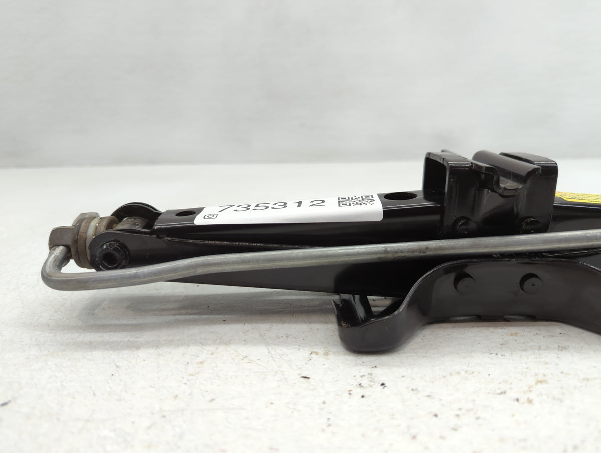 2015 Jaguar Xf Spare Scissor Car Jack - Oemusedautoparts1.com