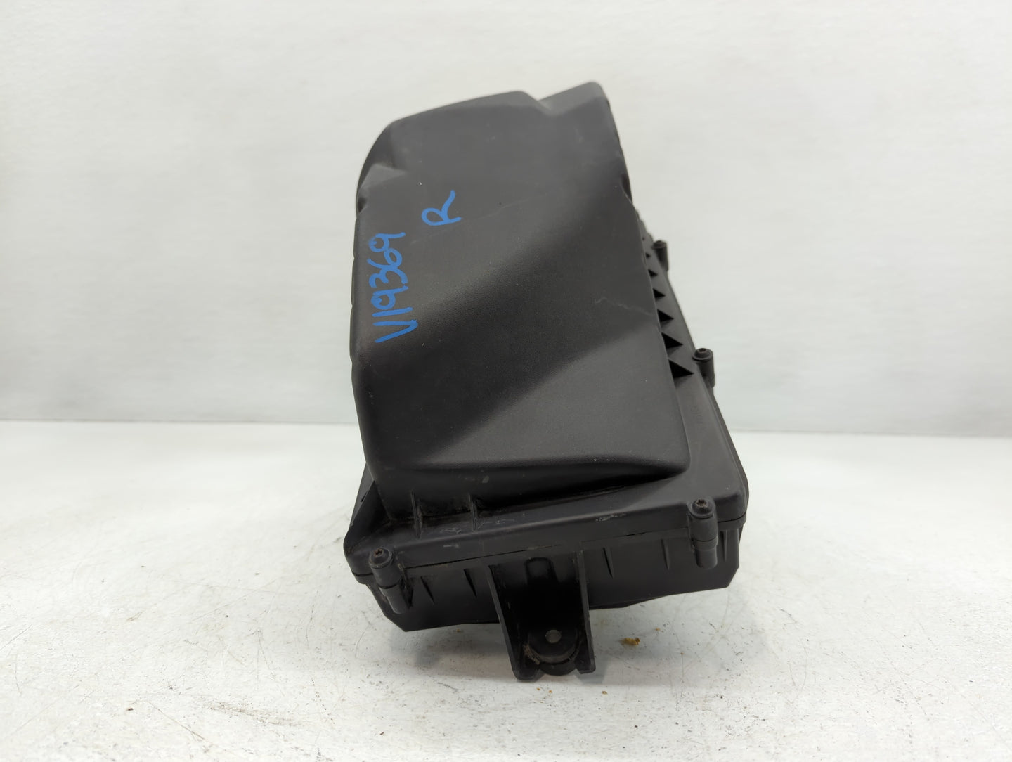 2013-2014 Jaguar Xf Air Cleaner Intake-duct Hose Tube - Oemusedautoparts1.com