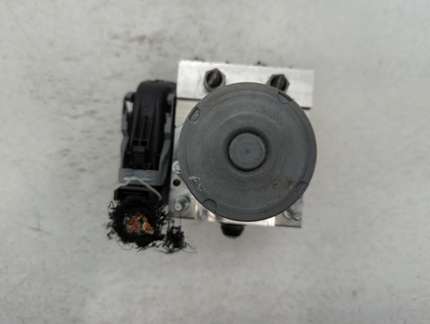 2014-2015 Jaguar Xf ABS Pump Control Module Replacement P/N:FX23-2C405-AB 0 265 239 556 Fits Fits 2014 2015 OEM Used Auto Pa