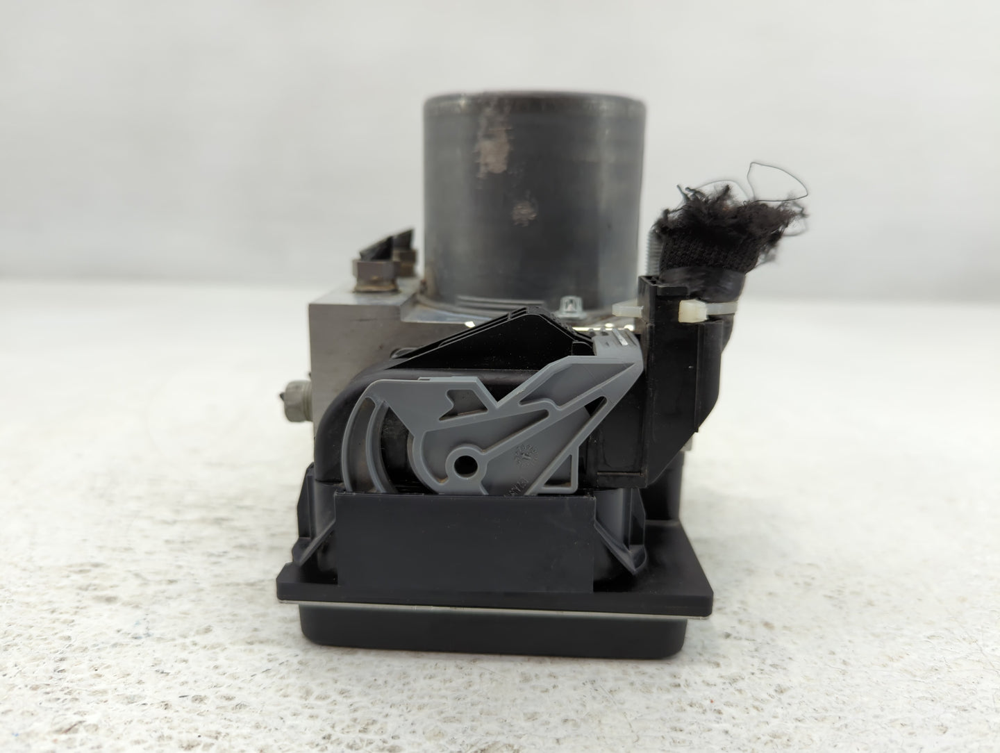 2014-2015 Jaguar Xf ABS Pump Control Module Replacement P/N:FX23-2C405-AB 0 265 239 556 Fits Fits 2014 2015 OEM Used Auto Pa