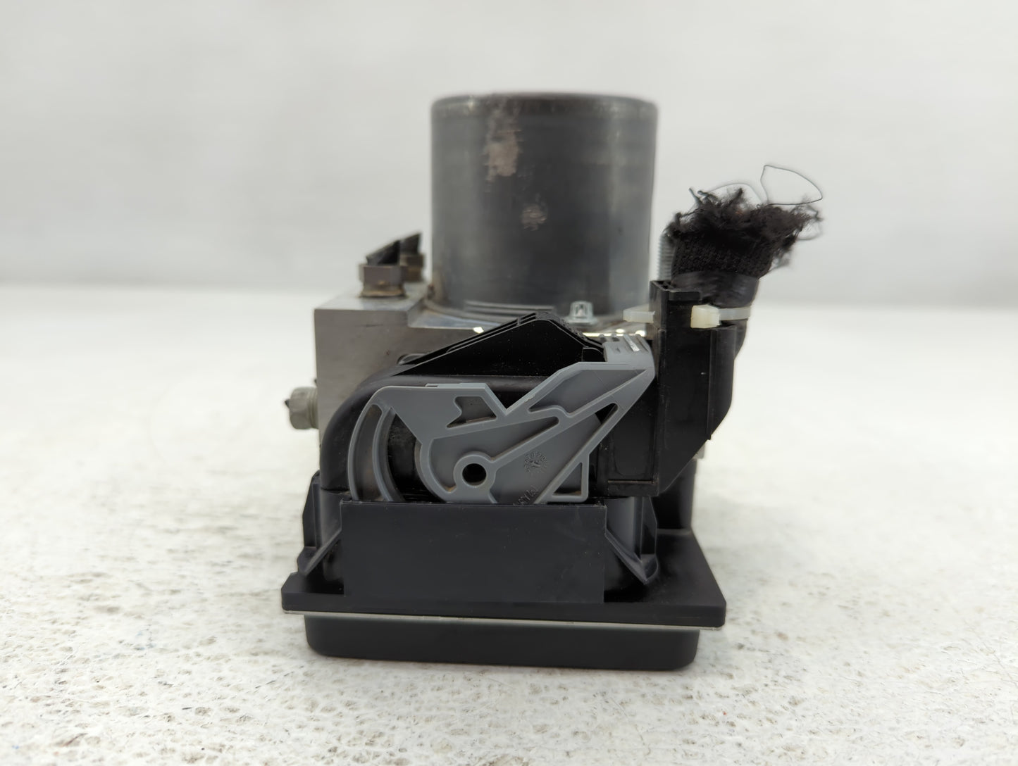 2014-2015 Jaguar Xf ABS Pump Control Module Replacement P/N:FX23-2C405-AB 0 265 239 556 Fits Fits 2014 2015 OEM Used Auto Pa