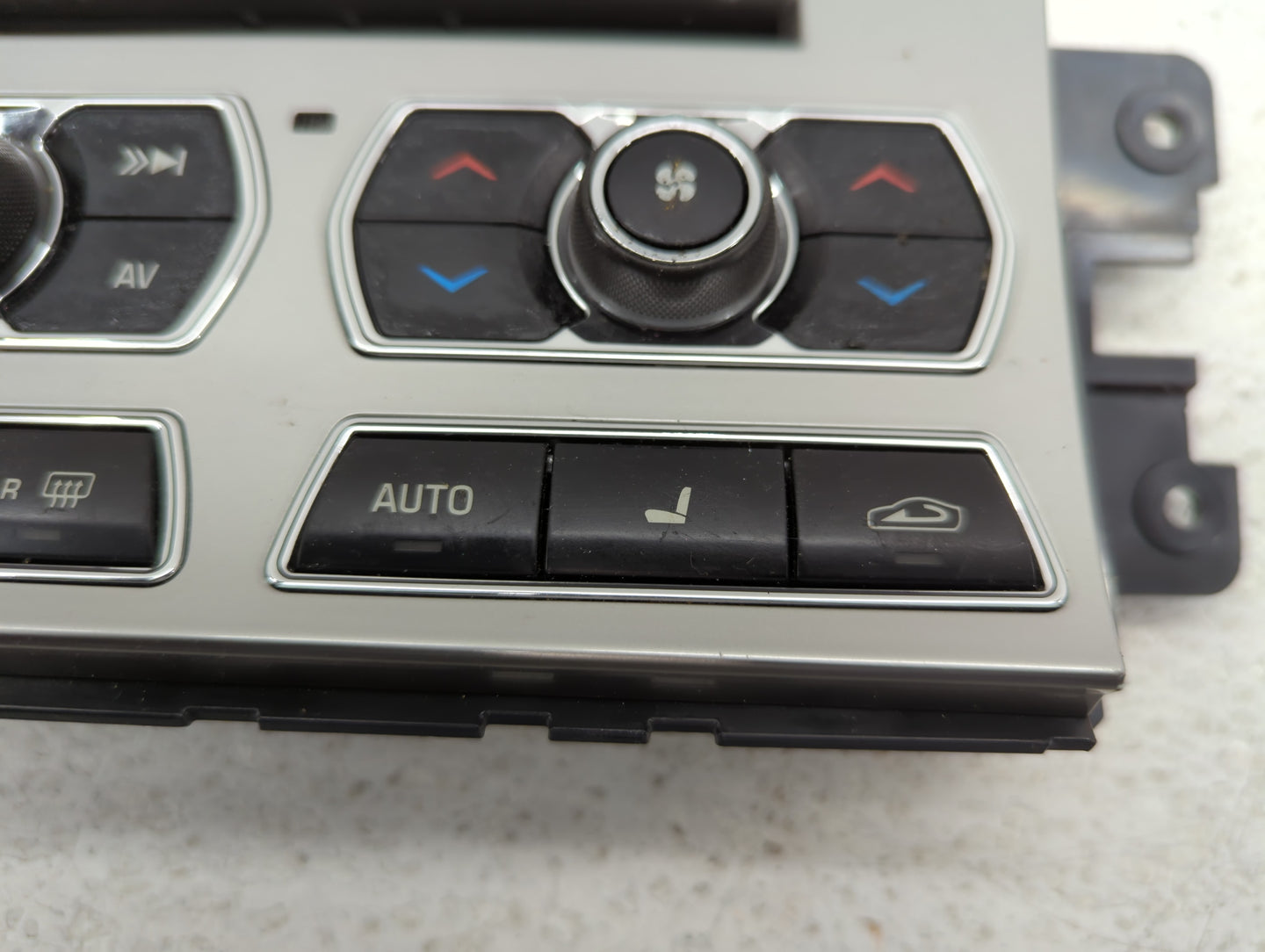 2012-2015 Jaguar Xf Radio AM FM Cd Player Receiver Replacement P/N:CX23-18C858-AD Fits Fits 2012 2013 2014 2015 OEM Used Aut