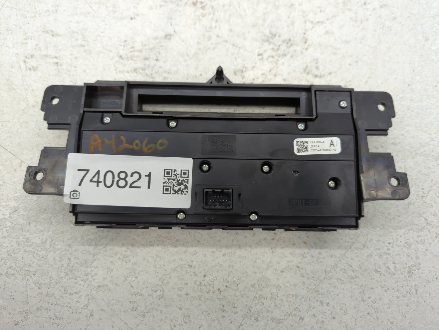2012-2015 Jaguar Xf Radio AM FM Cd Player Receiver Replacement P/N:CX23-18C858-AD Fits Fits 2012 2013 2014 2015 OEM Used Aut