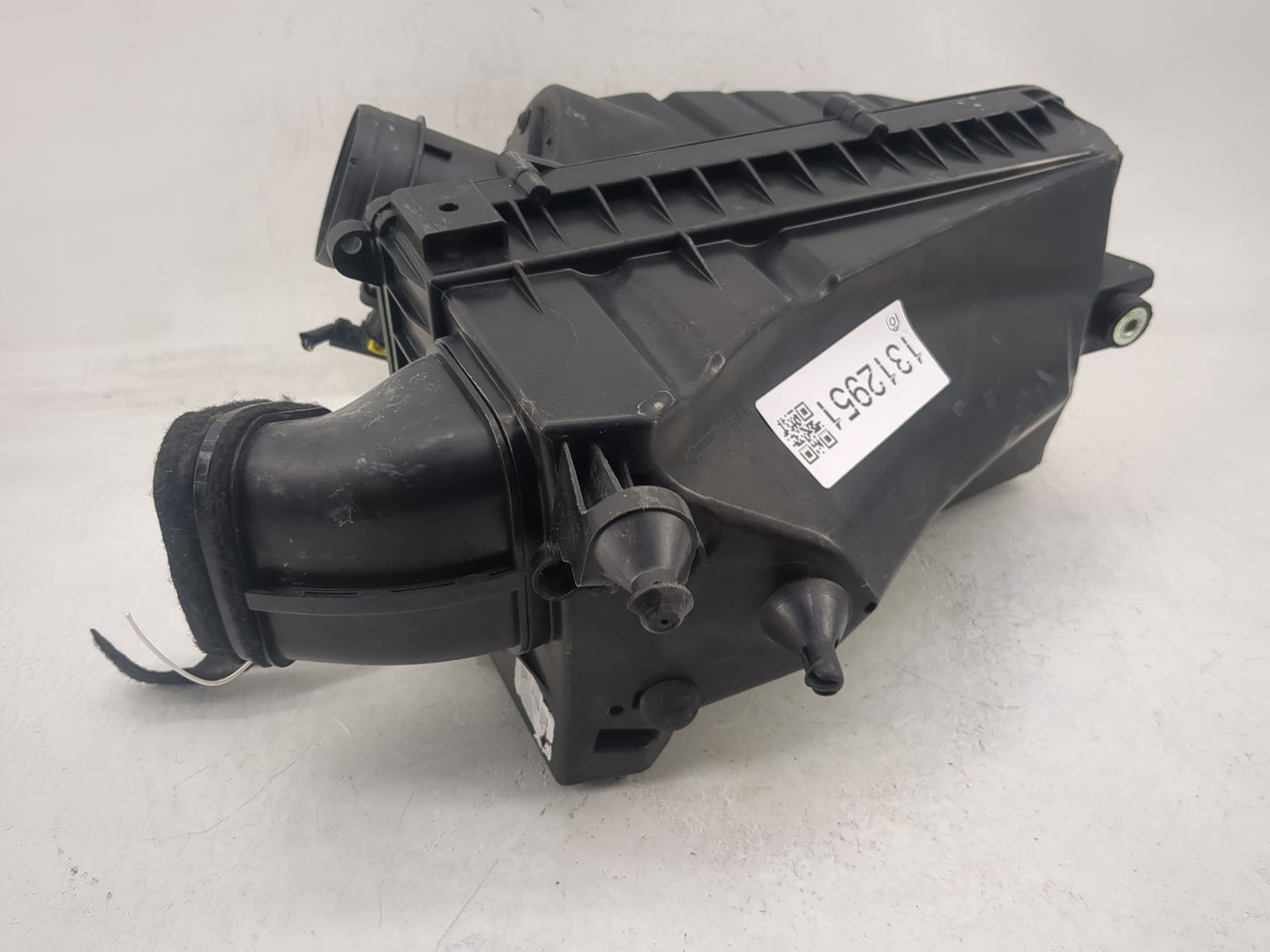 2013-2019 Jaguar Xj Air Cleaner Intake-duct Hose Tube - Oemusedautoparts1.com