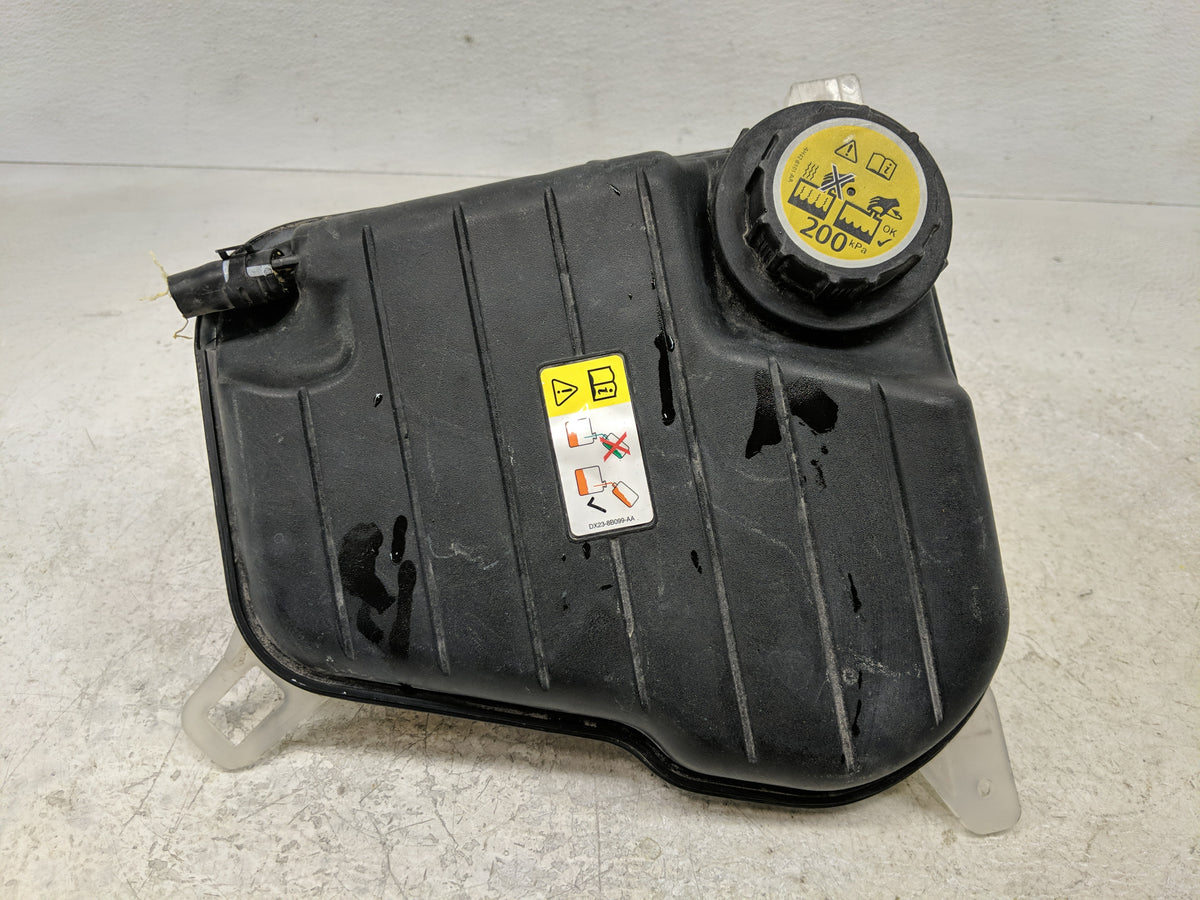 2010-2019 Jaguar Xj Radiator Coolant Overflow Expansion Tank Bottle 1313151 - Oemusedautoparts1.com