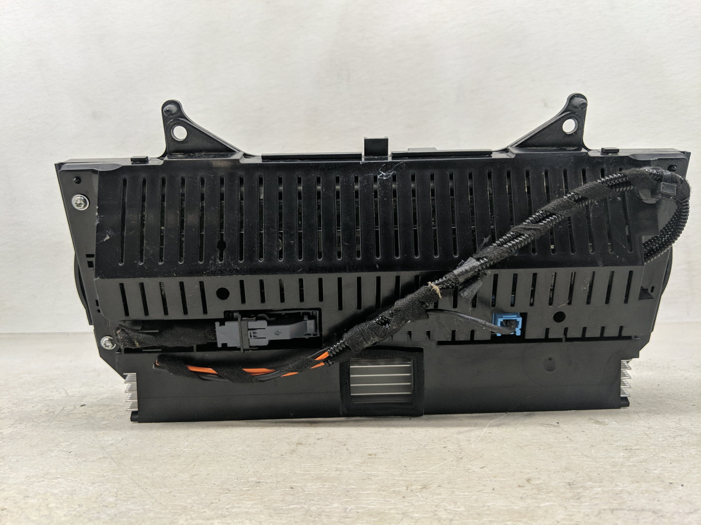 2014-2015 Jaguar Xj Instrument Cluster Speedometer Gauges P/N:FW93-10849-CA Fits Fits 2014 2015 OEM Used Auto Parts - Oemuse