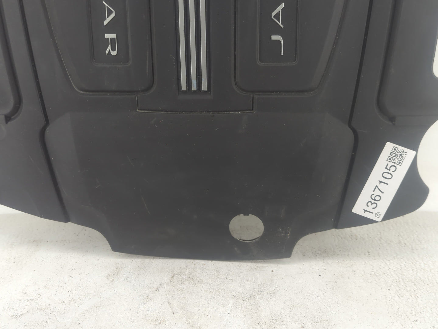2015 Jaguar Xj Engine Cover - Oemusedautoparts1.com