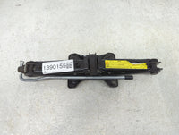 2015 Jaguar Xj Spare Scissor Car Jack - Oemusedautoparts1.com
