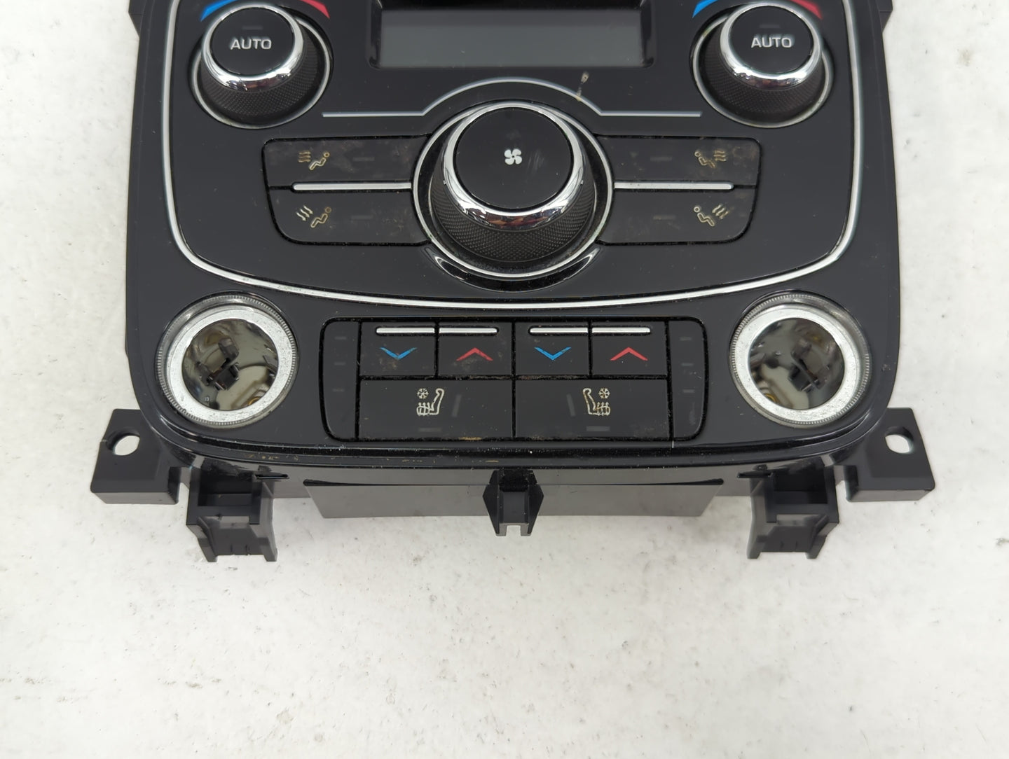 2010-2015 Jaguar Xj Climate Control Module Temperature AC/Heater Replacement P/N:AW93-18D687-DD Fits OEM Used Auto Parts - O