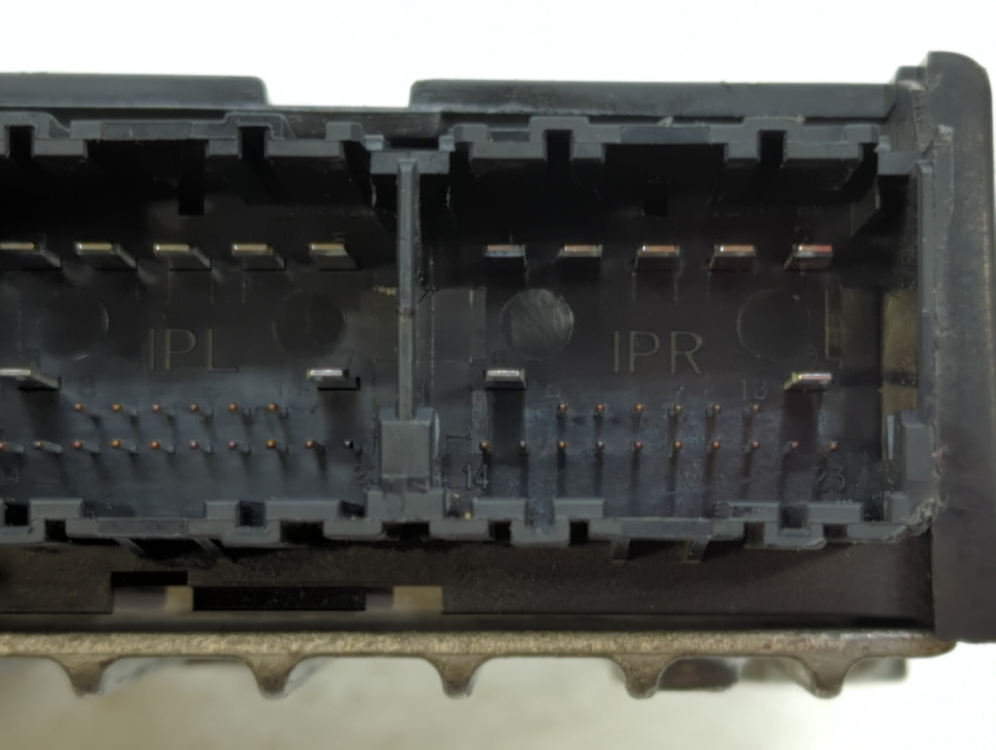 2014-2015 Jaguar Xj Chassis Control Module Ccm Bcm Body Control - Oemusedautoparts1.com