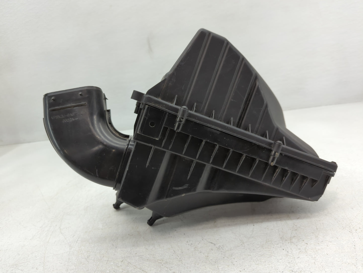 2013-2019 Jaguar Xj Air Cleaner Intake-duct Hose Tube - Oemusedautoparts1.com