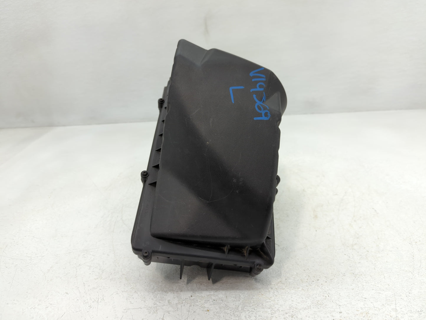 2013-2019 Jaguar Xj Air Cleaner Intake-duct Hose Tube - Oemusedautoparts1.com