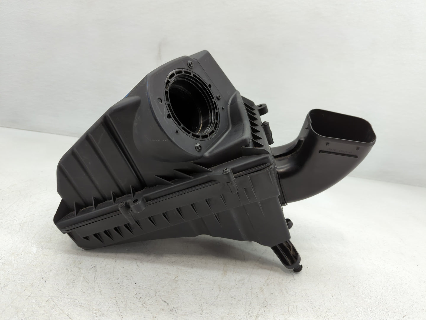2013-2019 Jaguar Xj Air Cleaner Intake-duct Hose Tube - Oemusedautoparts1.com