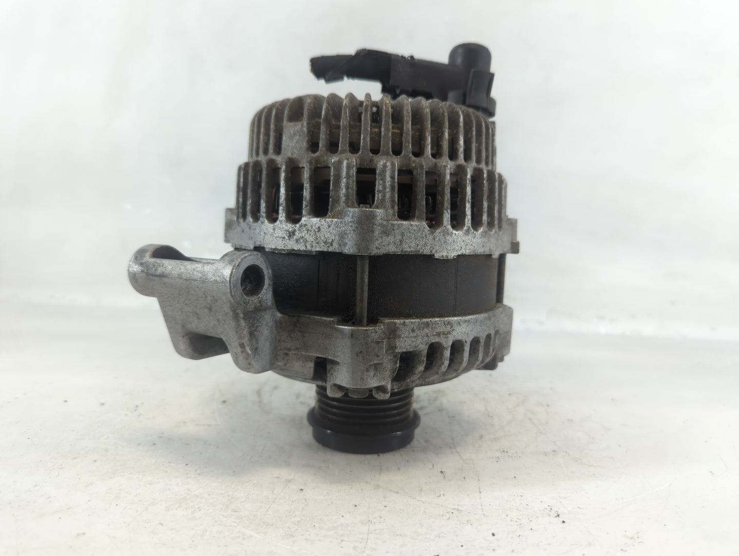 2014-2018 Jeep Cherokee Alternator Replacement Generator Charging Assembly Engine OEM P/N:56029624AA Fits OEM Used Auto Part