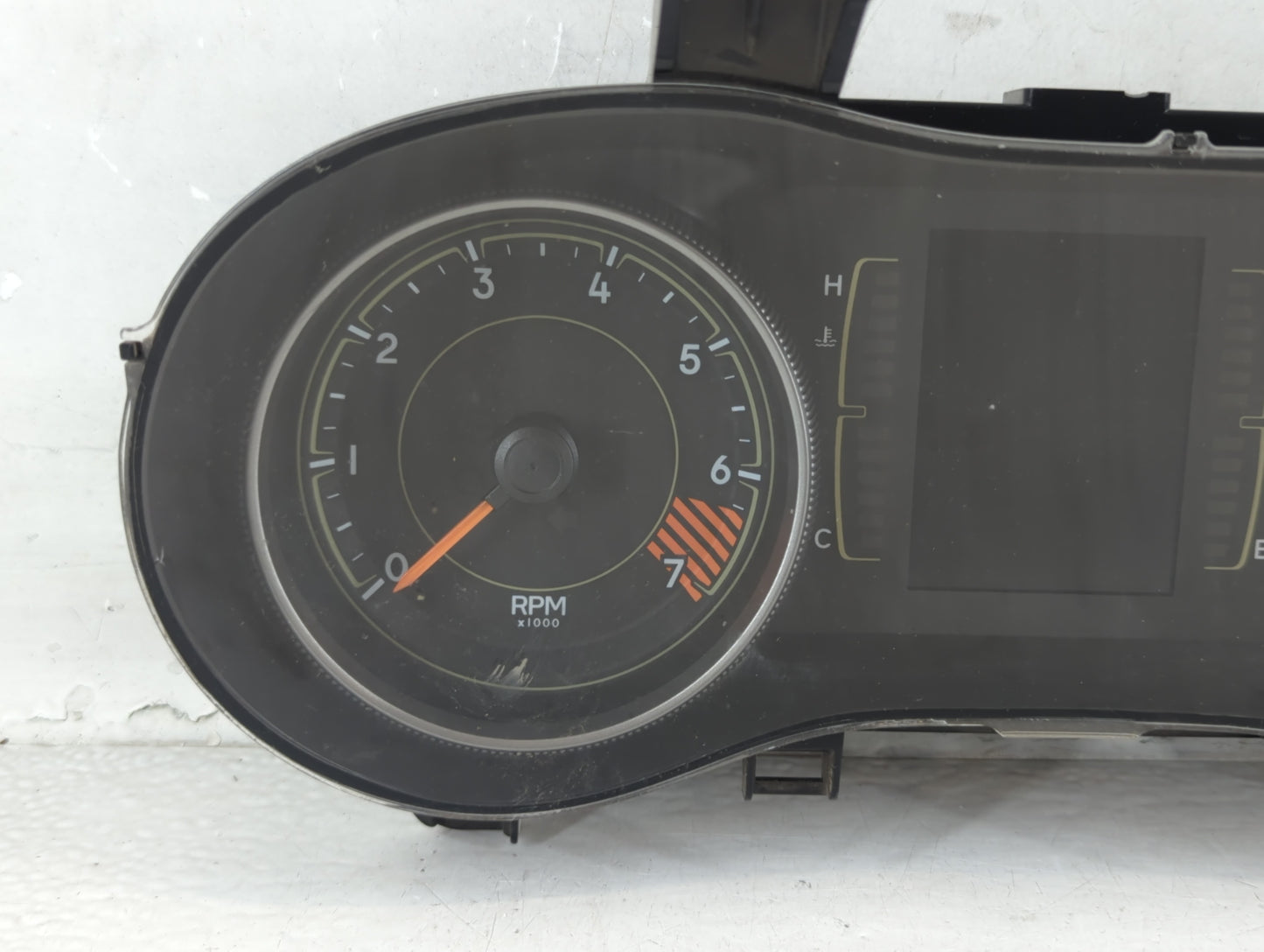 2015 Jeep Cherokee Instrument Cluster Speedometer Gauges P/N:P68241293AD Fits OEM Used Auto Parts - Oemusedautoparts1.com