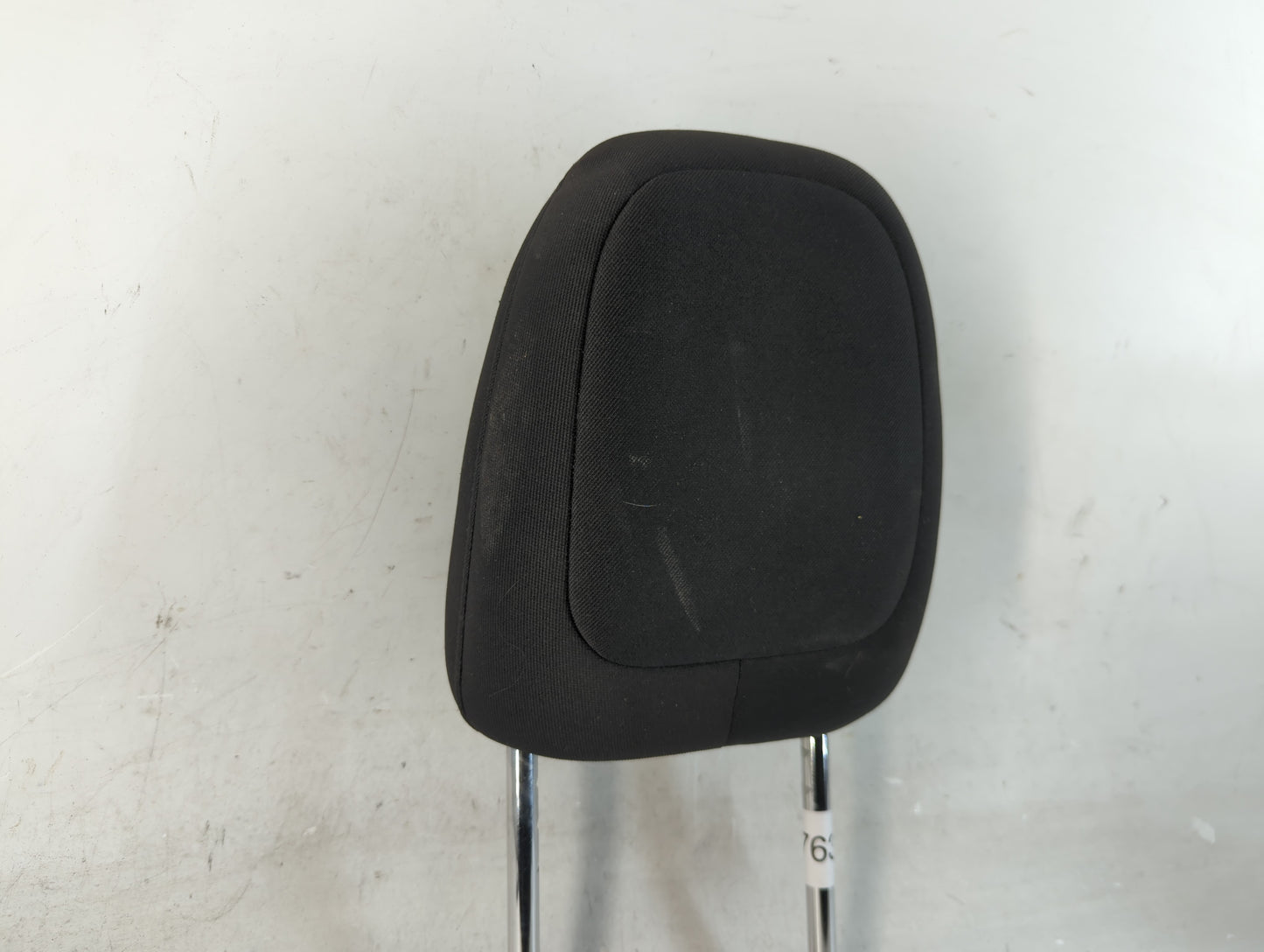 2015-2022 Jeep Cherokee Headrest Head Rest Front Driver Passenger Seat Fits Fits 2015 2016 2017 2018 2019 2020 2021 2022 OEM