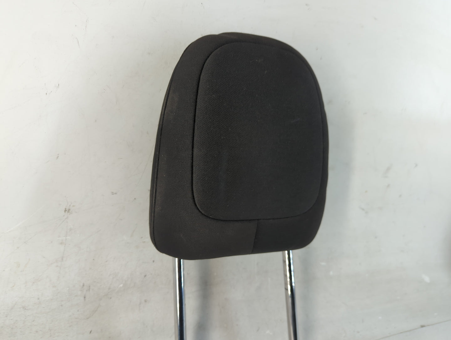 2015-2022 Jeep Cherokee Headrest Head Rest Front Driver Passenger Seat Fits Fits 2015 2016 2017 2018 2019 2020 2021 2022 OEM
