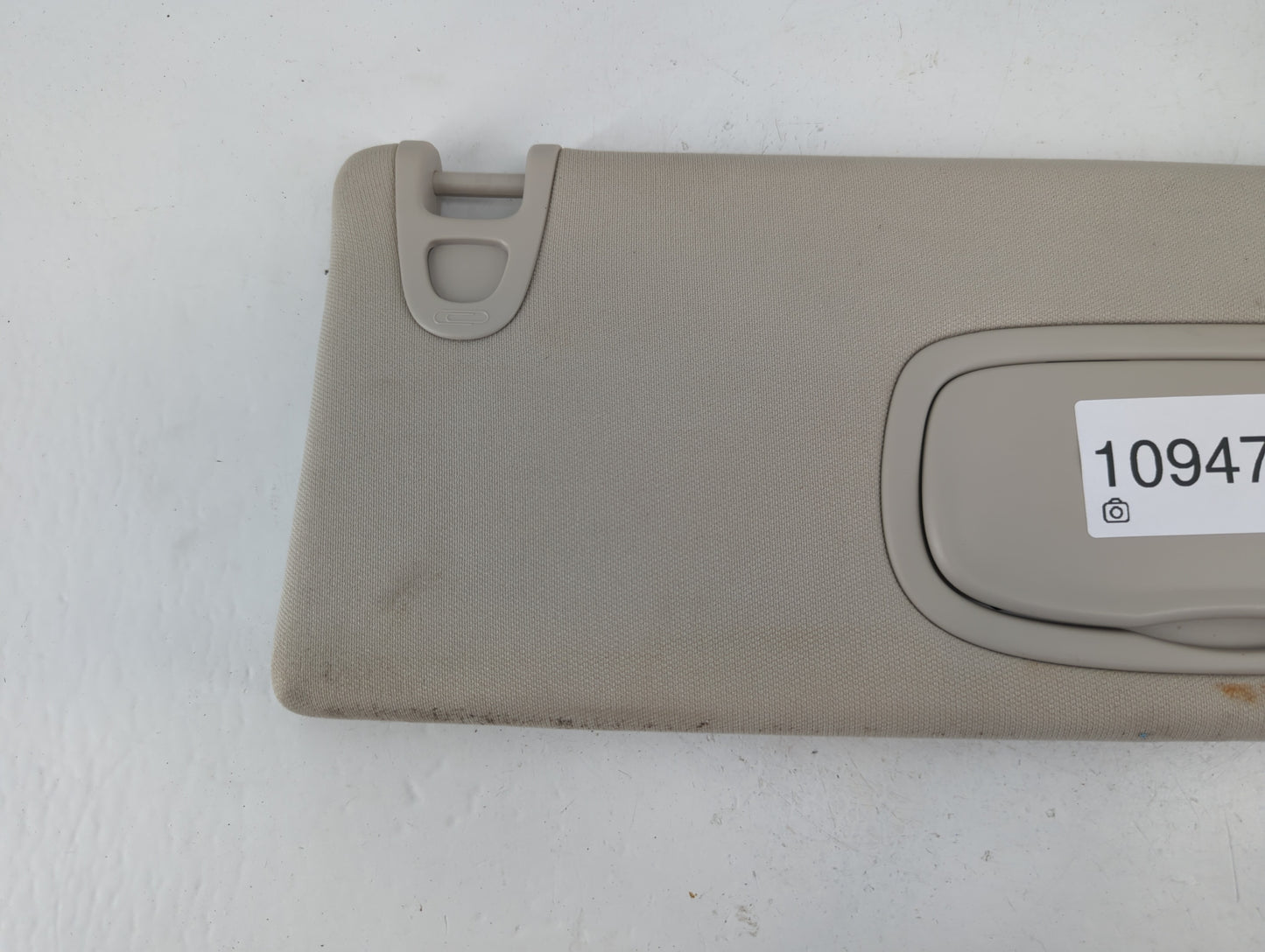 2014-2018 Jeep Cherokee Sun Visor Shade Replacement Passenger Right Mirror Fits Fits 2014 2015 2016 2017 2018 OEM Used Auto 