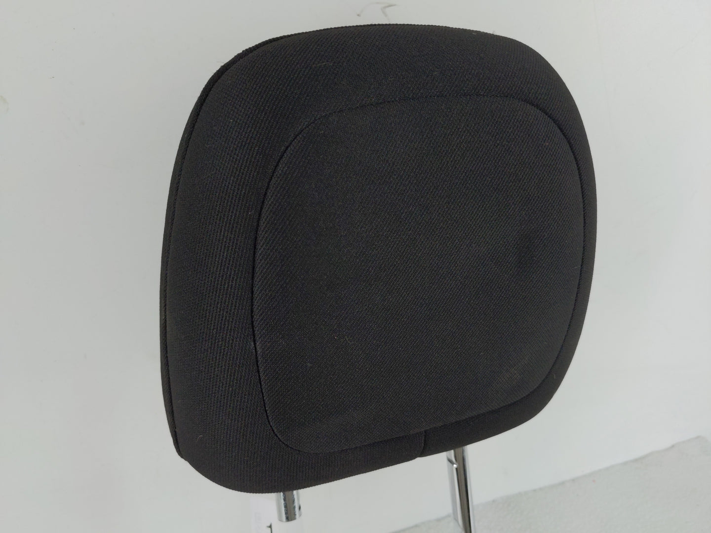 2015-2022 Jeep Cherokee Headrest Head Rest Rear Seat Fits Fits 2015 2016 2017 2018 2019 2020 2021 2022 OEM Used Auto Parts -