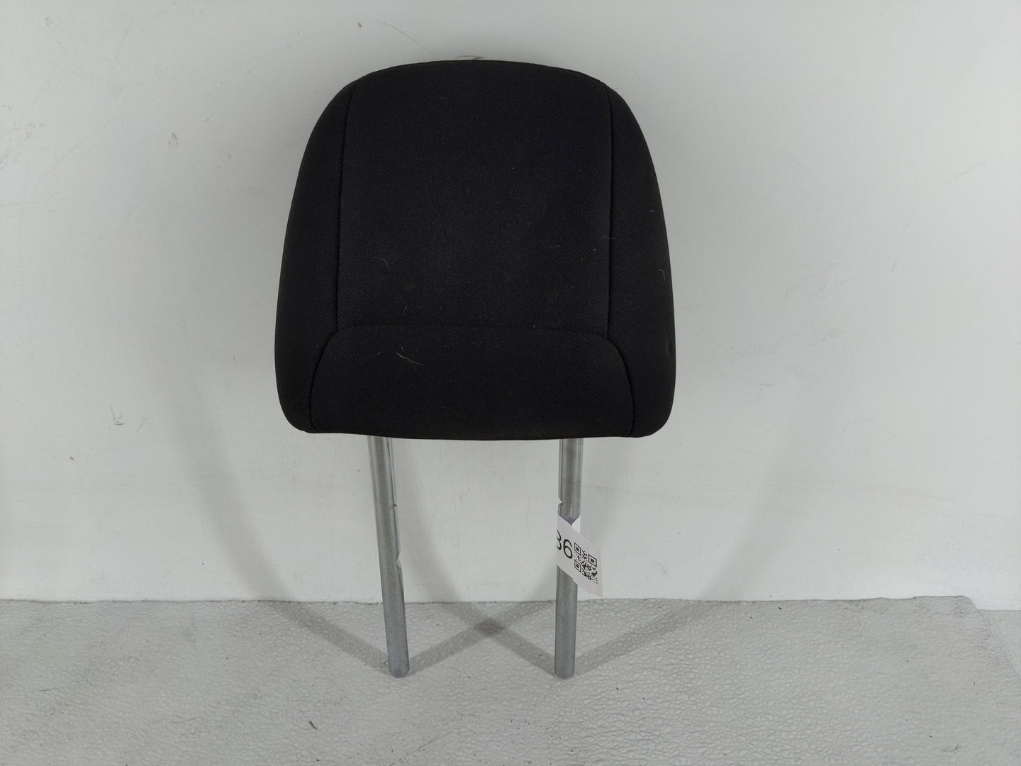 2015-2022 Jeep Cherokee Headrest Head Rest Rear Seat Fits Fits 2015 2016 2017 2018 2019 2020 2021 2022 OEM Used Auto Parts -