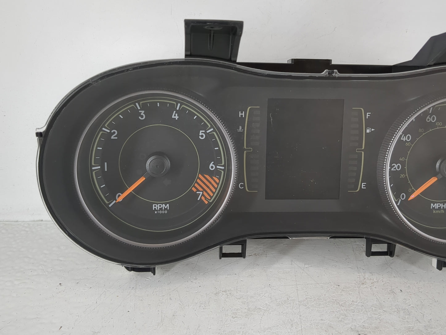 2015 Jeep Cherokee Instrument Cluster Speedometer Gauges P/N:P68241293AC Fits OEM Used Auto Parts - Oemusedautoparts1.com