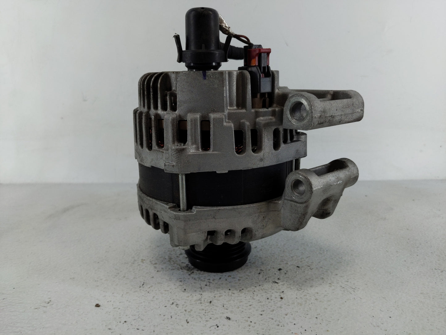 2014-2018 Jeep Cherokee Alternator Replacement Generator Charging Assembly Engine OEM P/N:56029624AA Fits OEM Used Auto Part