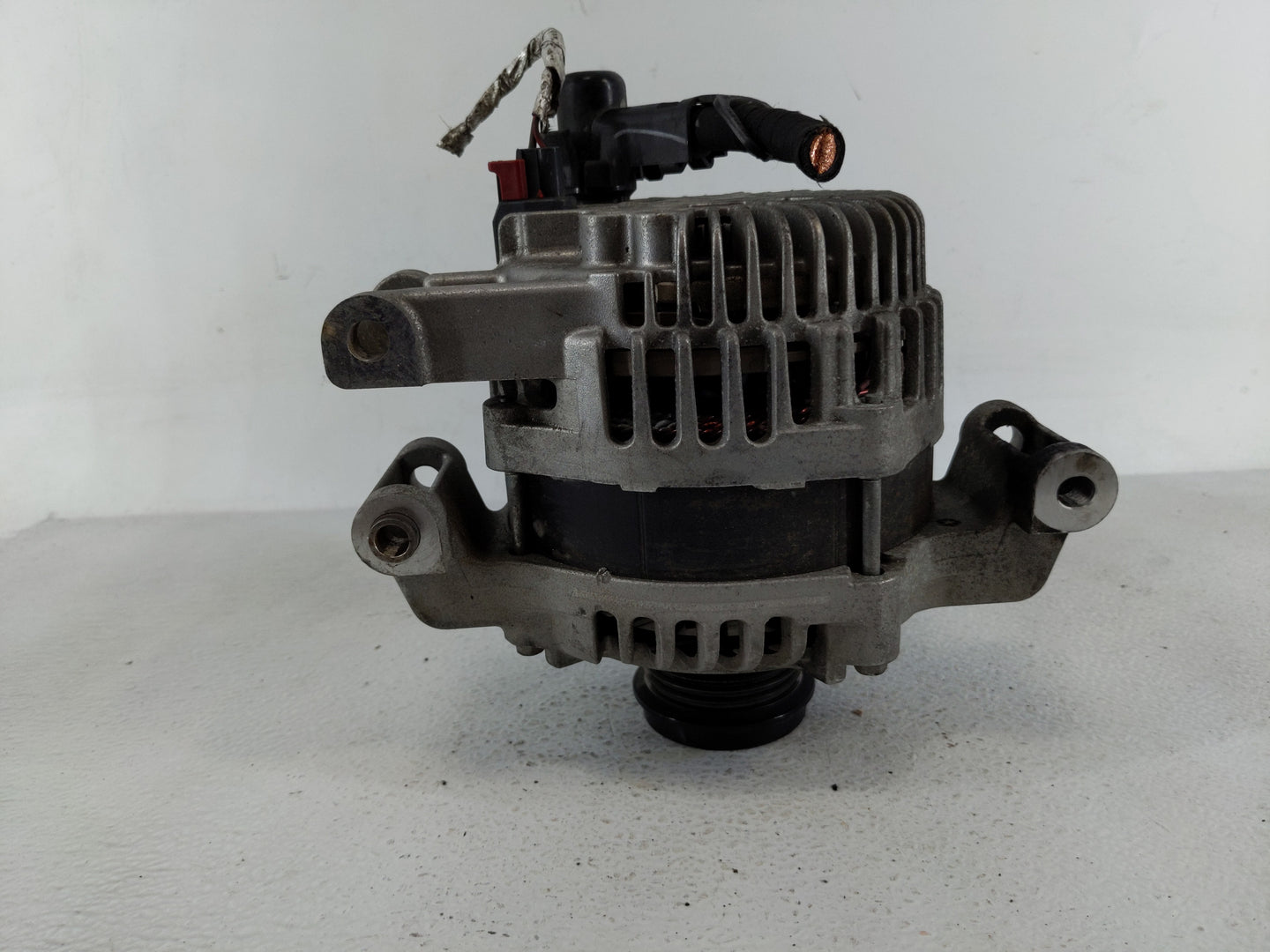 2014-2018 Jeep Cherokee Alternator Replacement Generator Charging Assembly Engine OEM P/N:56029624AB Fits OEM Used Auto Part