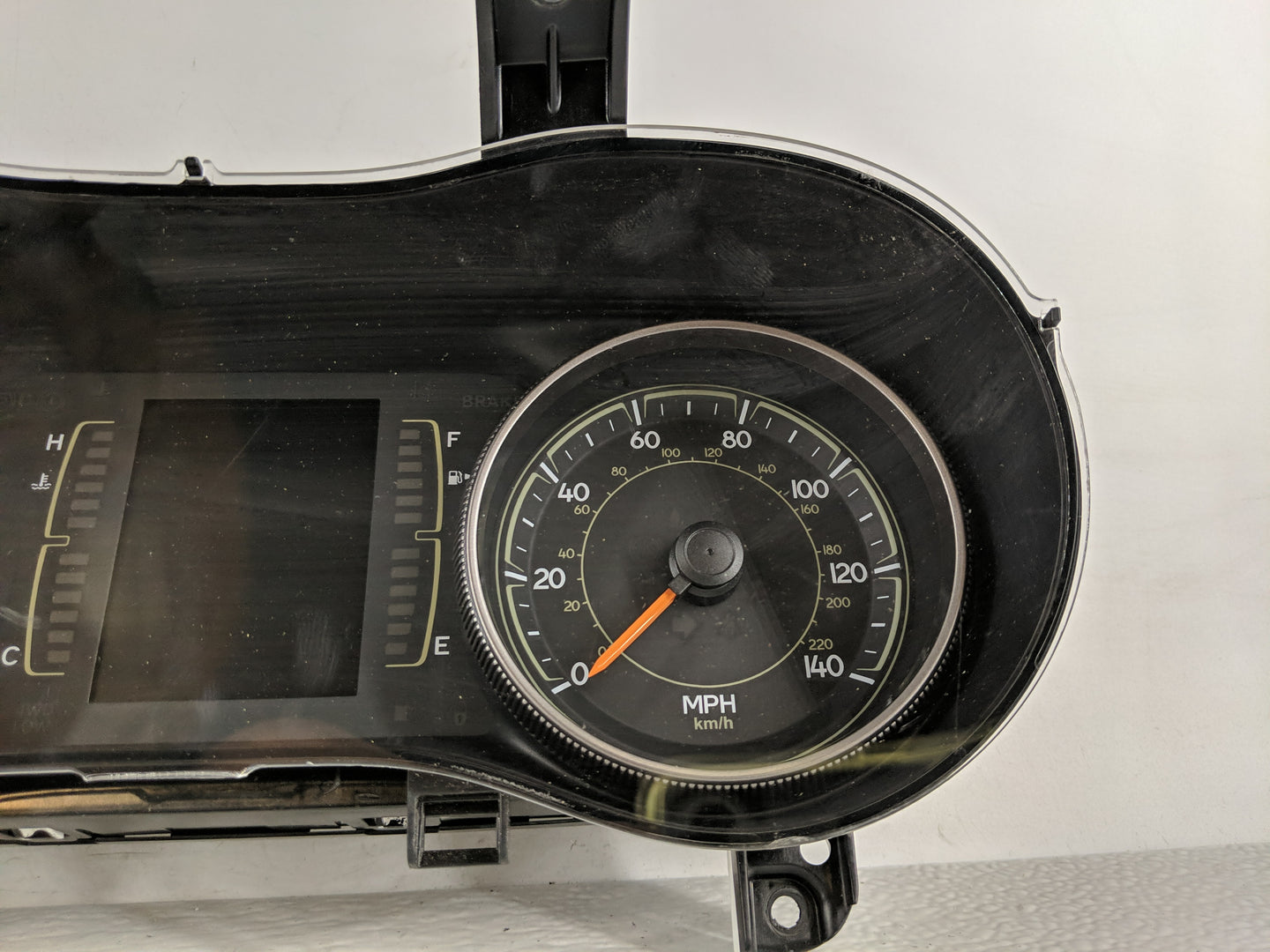 2015 Jeep Cherokee Instrument Cluster Speedometer Gauges P/N:P68241304AC Fits OEM Used Auto Parts - Oemusedautoparts1.com