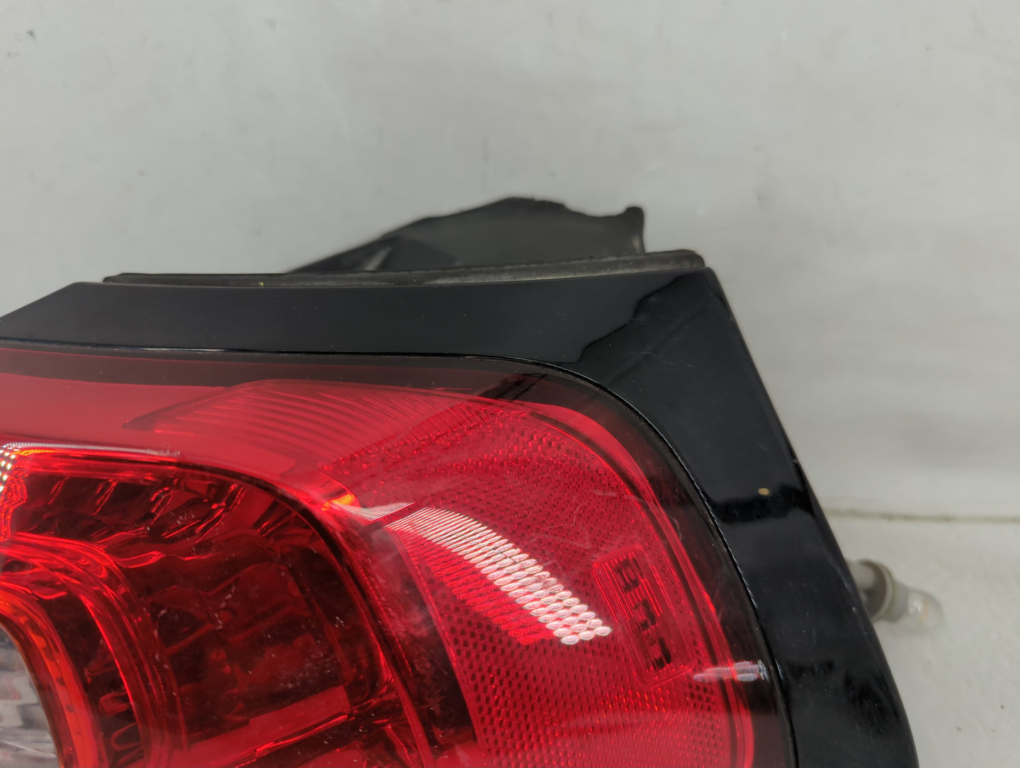 2014-2018 Jeep Cherokee Tail Light Assembly Passenger Right OEM P/N:68102906AF Fits Fits 2014 2015 2016 2017 2018 OEM Used A