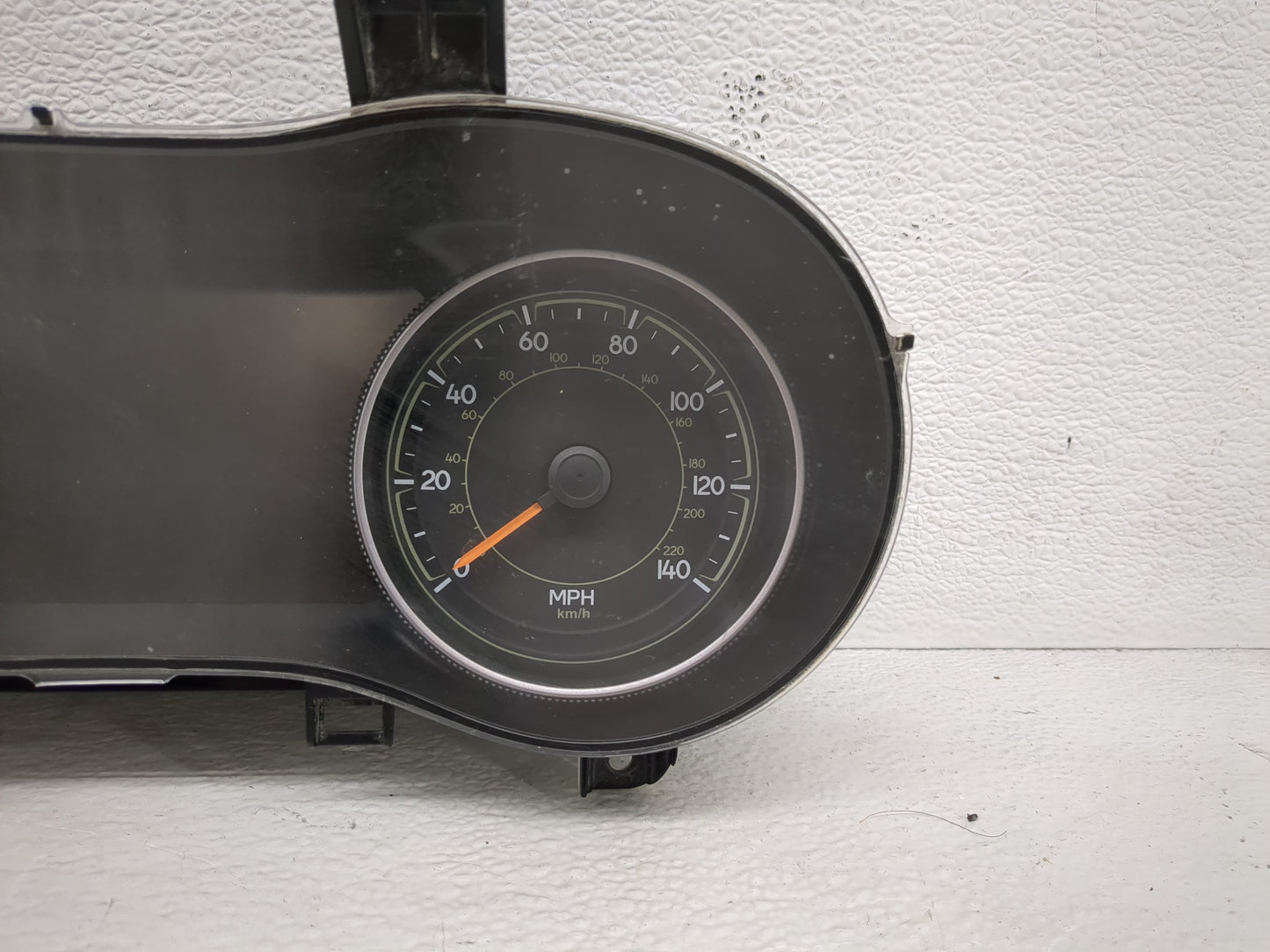 2015 Jeep Cherokee Instrument Cluster Speedometer Gauges P/N:P68241330AC Fits OEM Used Auto Parts - Oemusedautoparts1.com