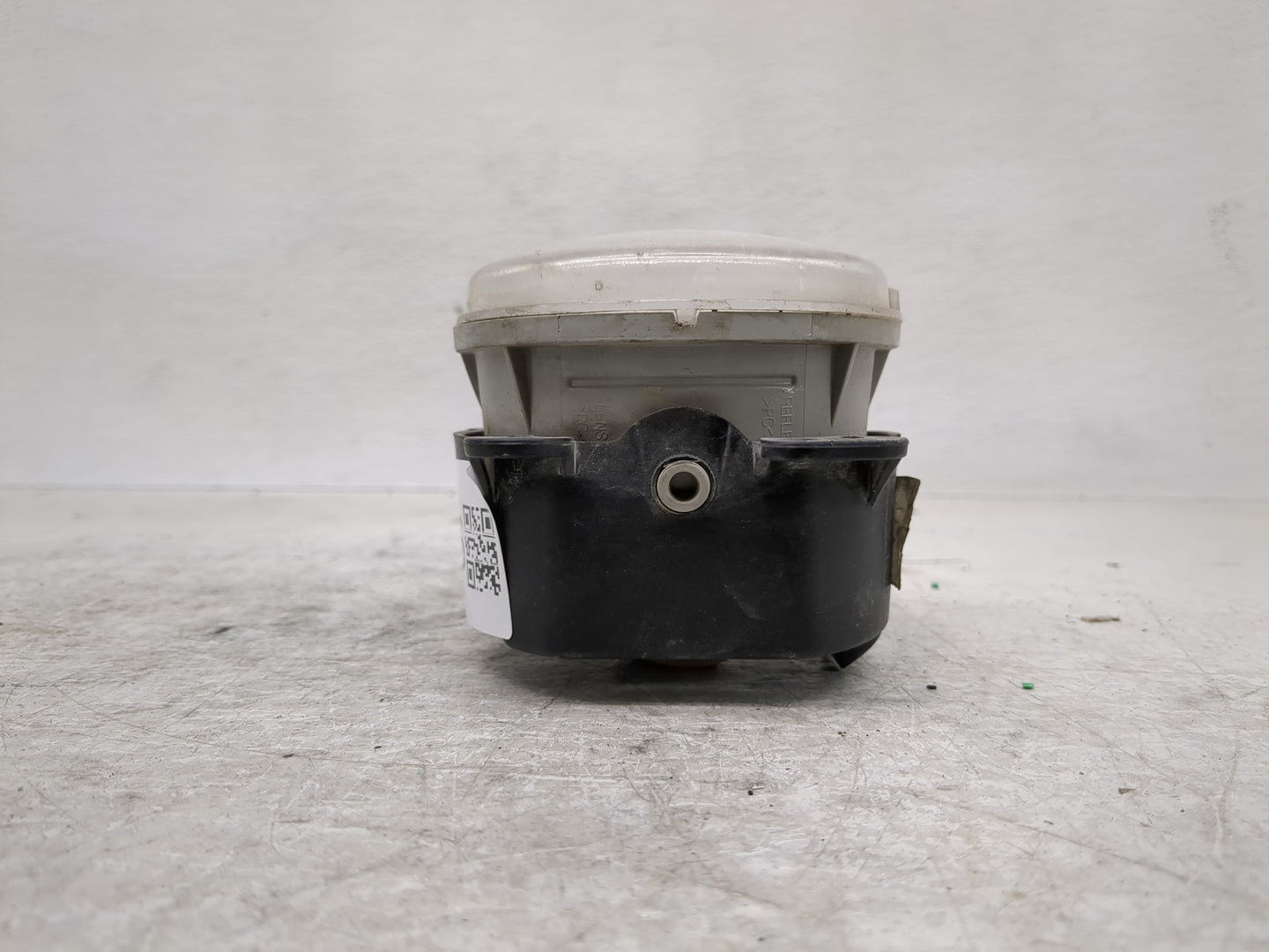 2014-2018 Jeep Cherokee Driver Left Oem Front Light Lamp - Oemusedautoparts1.com