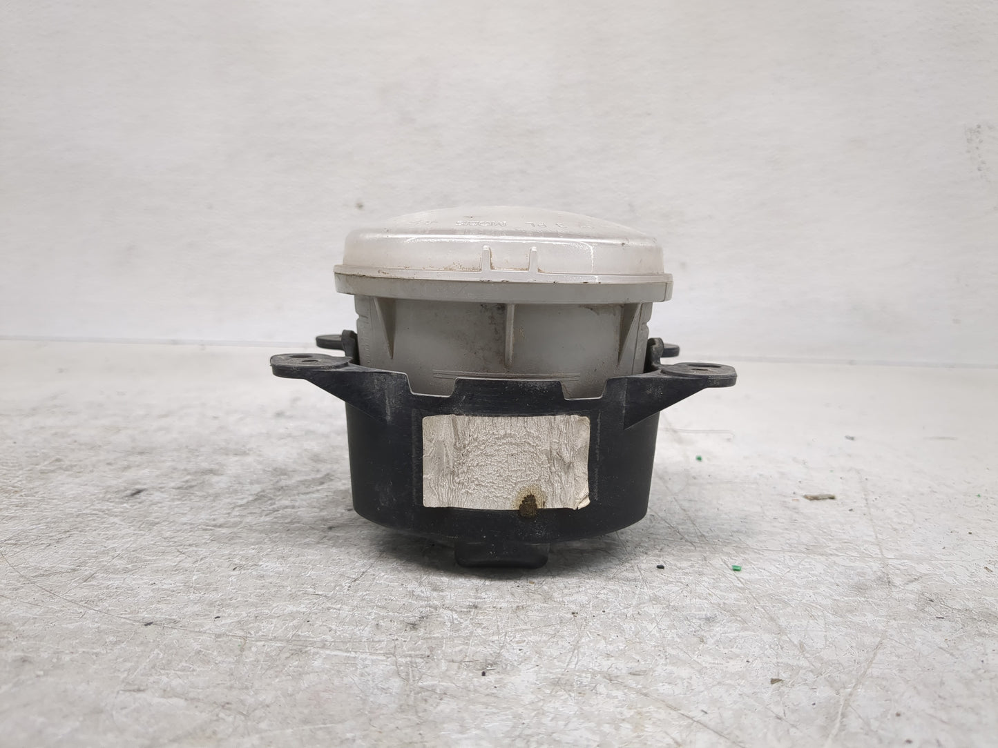 2014-2018 Jeep Cherokee Driver Left Oem Front Light Lamp - Oemusedautoparts1.com