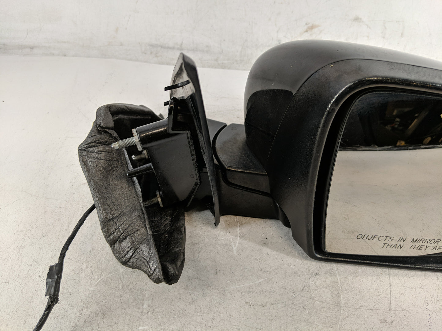2014-2021 Jeep Cherokee Side Mirror Replacement Passenger Right View Door Mirror P/N:1UV64AXRAD Fits OEM Used Auto Parts - O
