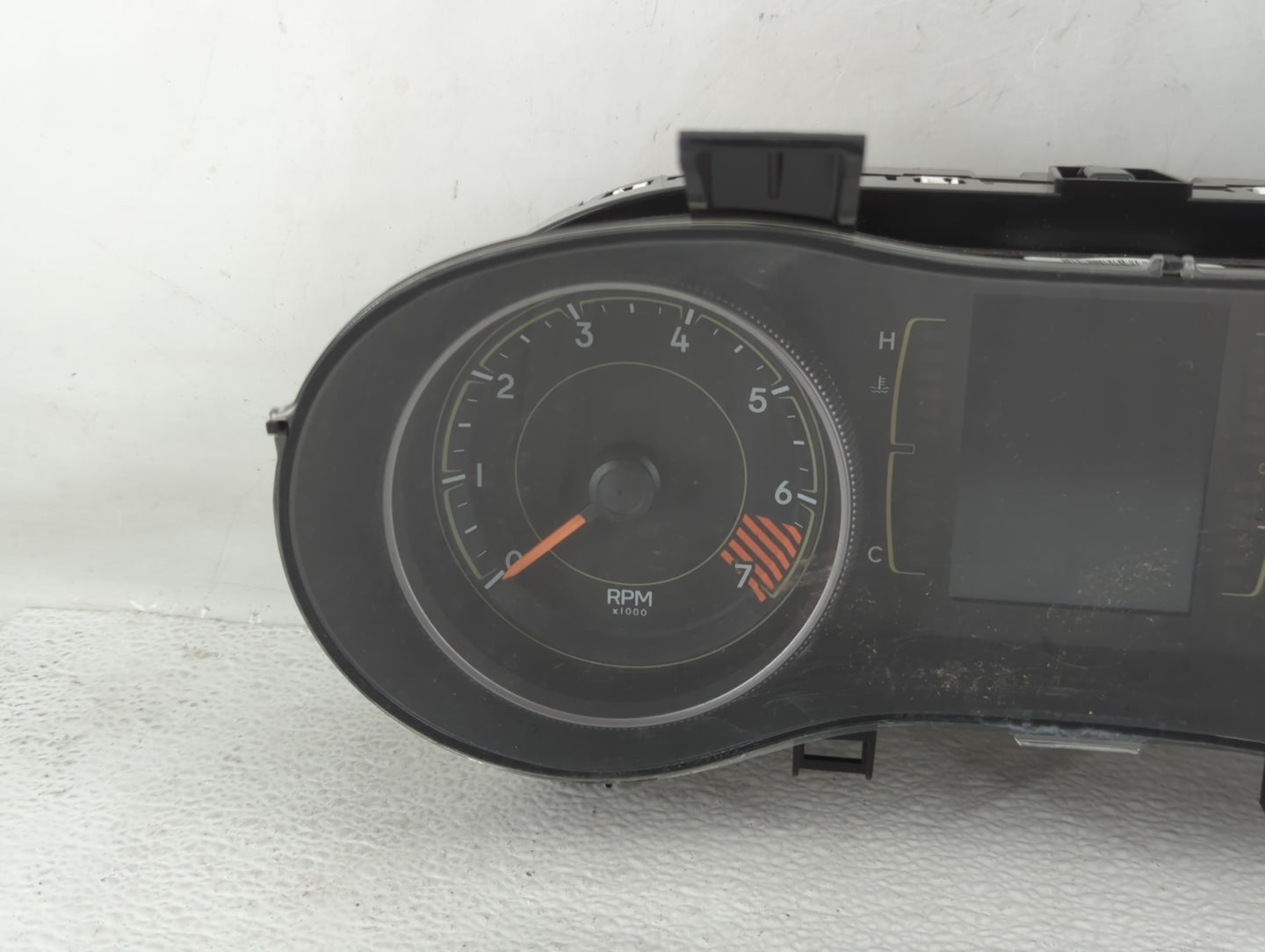 2015 Jeep Cherokee Instrument Cluster Speedometer Gauges P/N:P68241293AC Fits OEM Used Auto Parts - Oemusedautoparts1.com