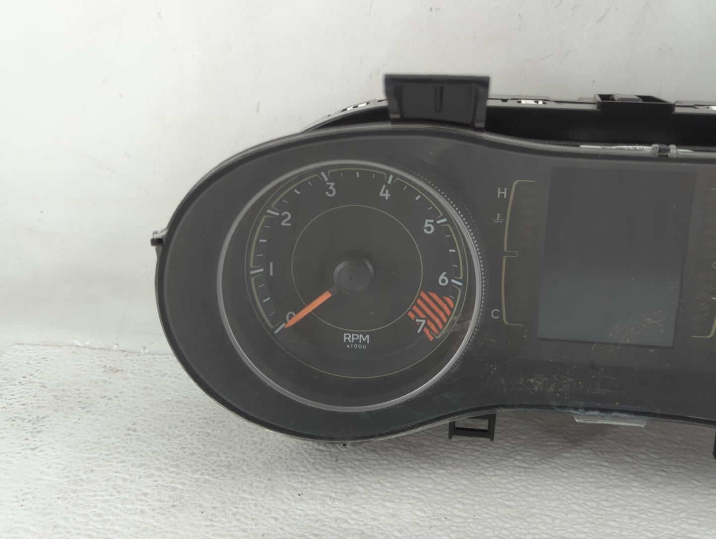 2015 Jeep Cherokee Instrument Cluster Speedometer Gauges P/N:P68241293AC Fits OEM Used Auto Parts - Oemusedautoparts1.com
